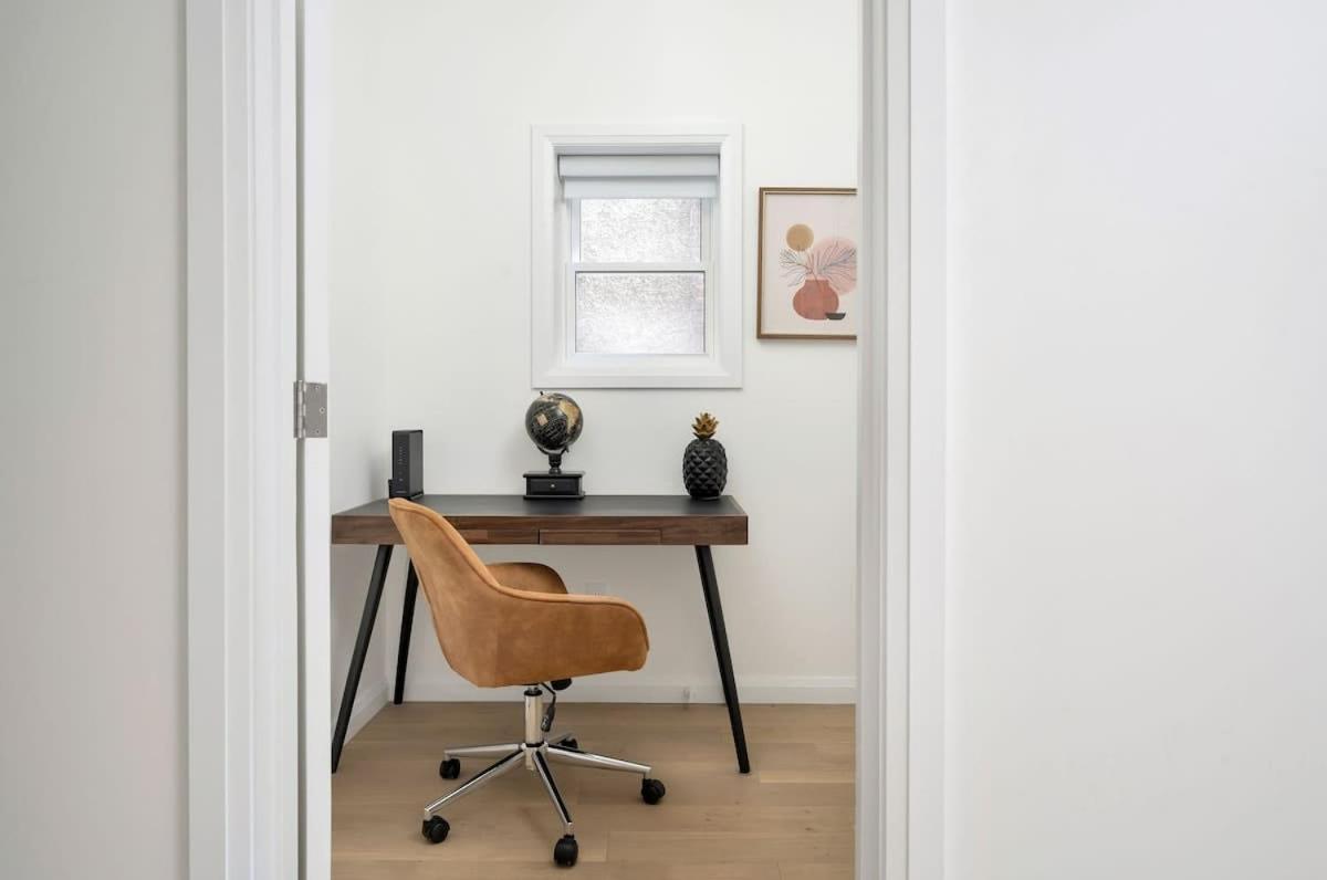 Spacious 2BR near UofT and College