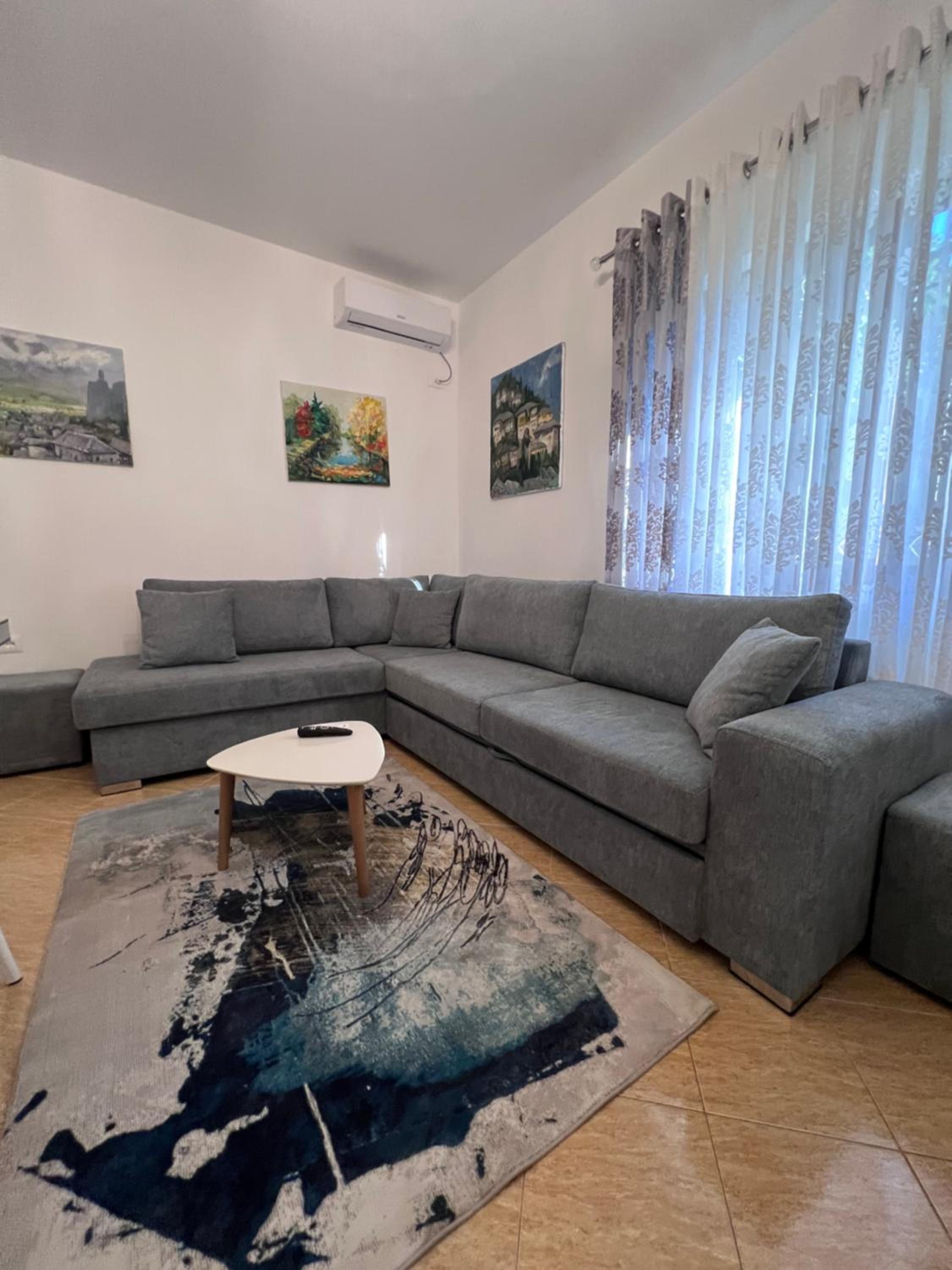 White Star Villa - Studio Apartments with Parking