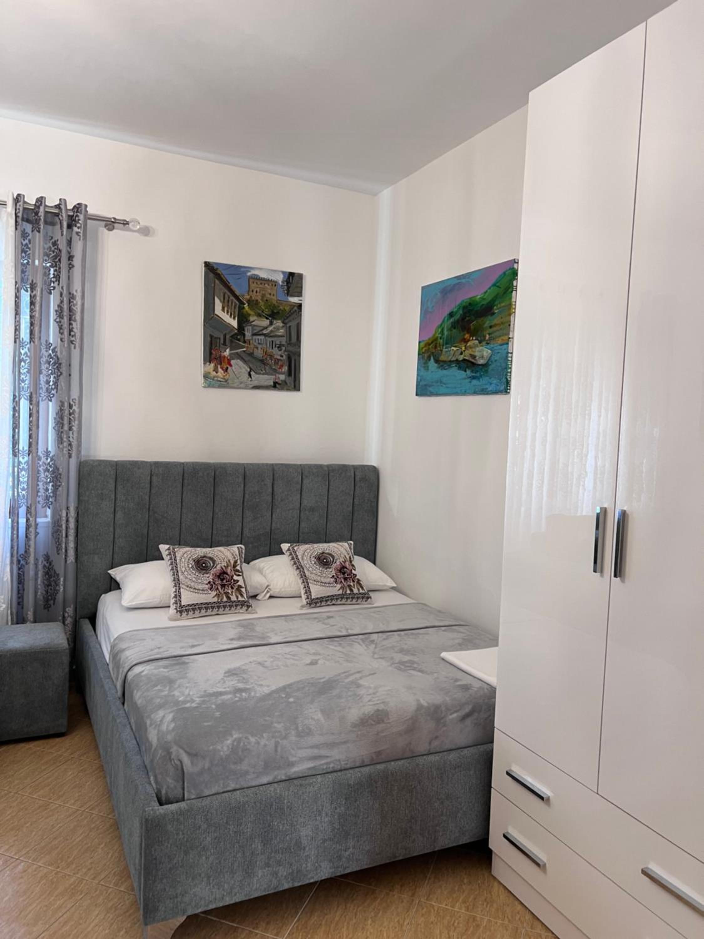 White Star Villa - Studio Apartments with Parking