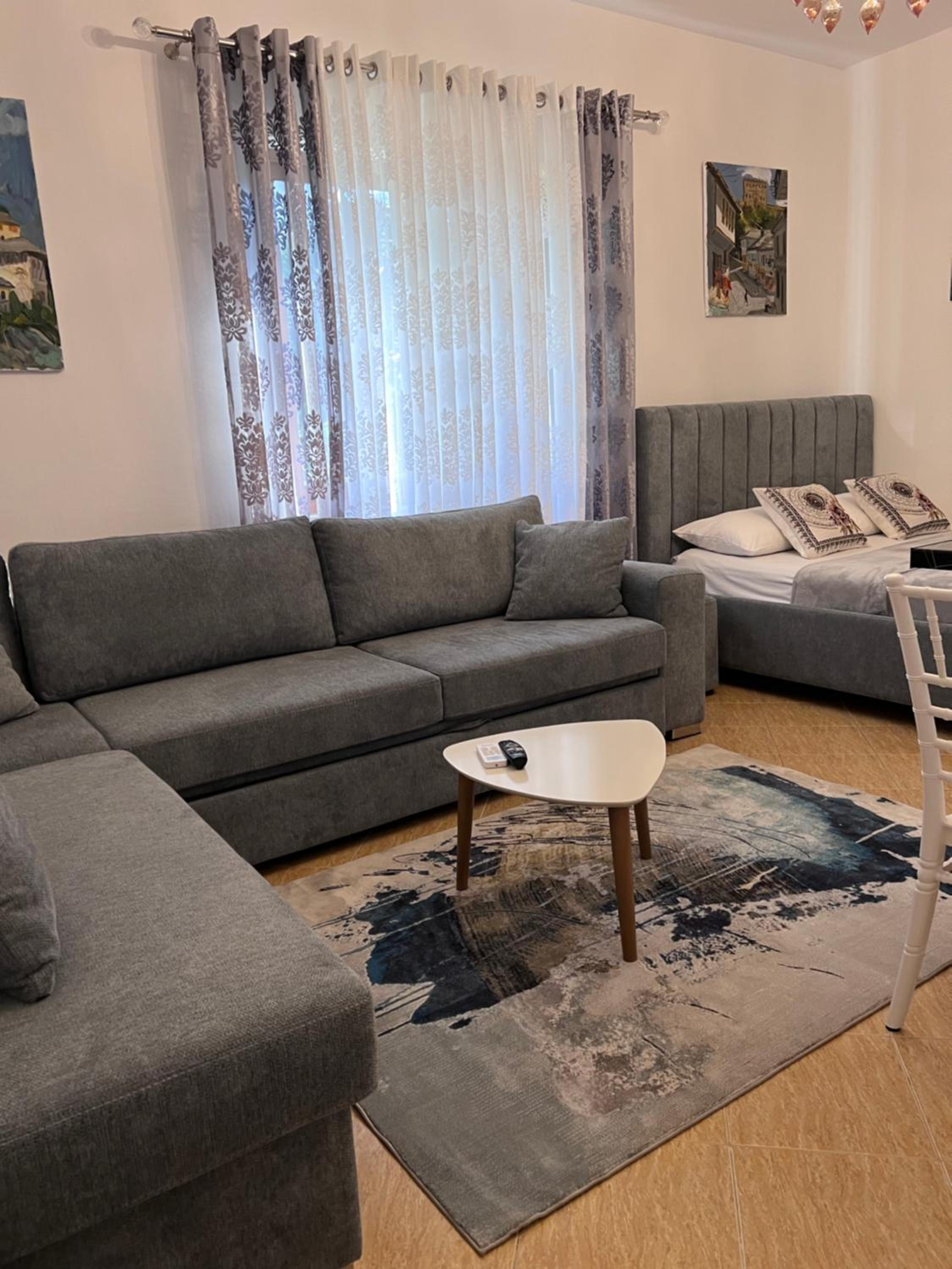White Star Villa - Studio Apartments with Parking