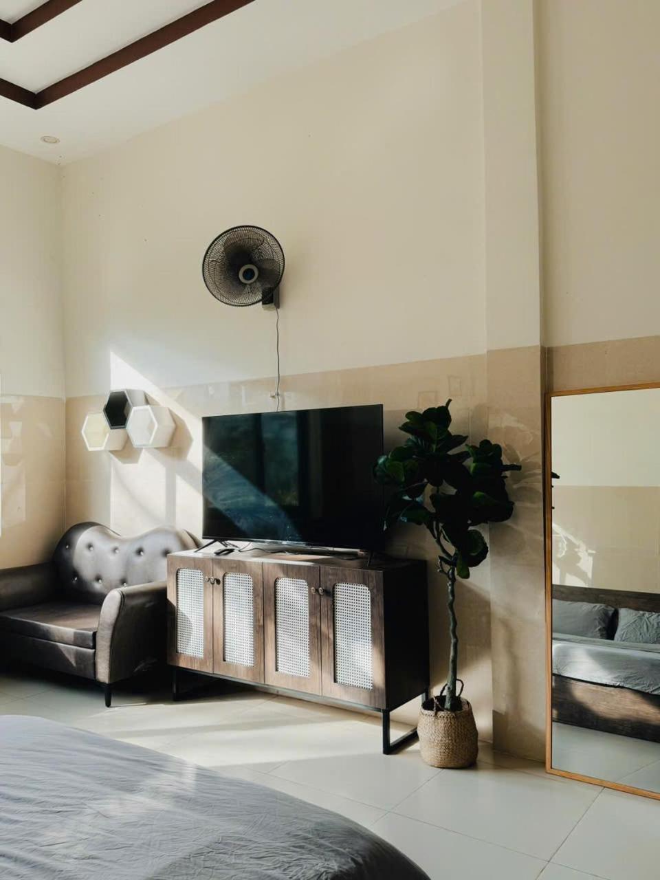 Chủ Nhật Homestay Măng Đen