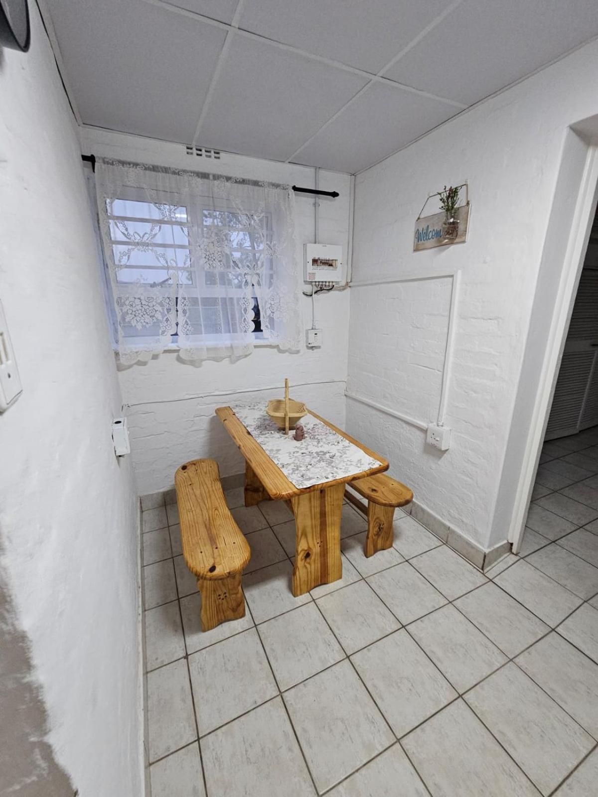 Corner Cottage - All to yourself view 5