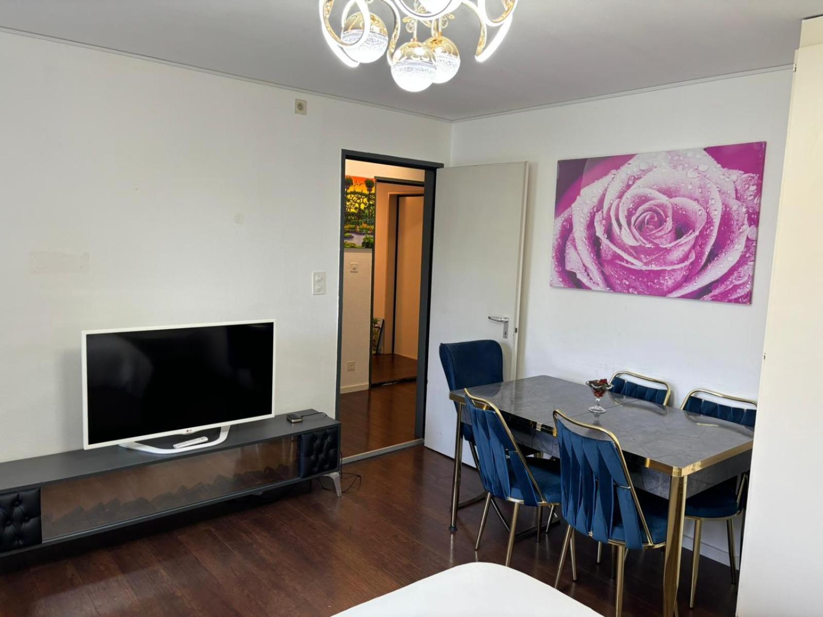 2BDR Apt with See View - Free Parking
