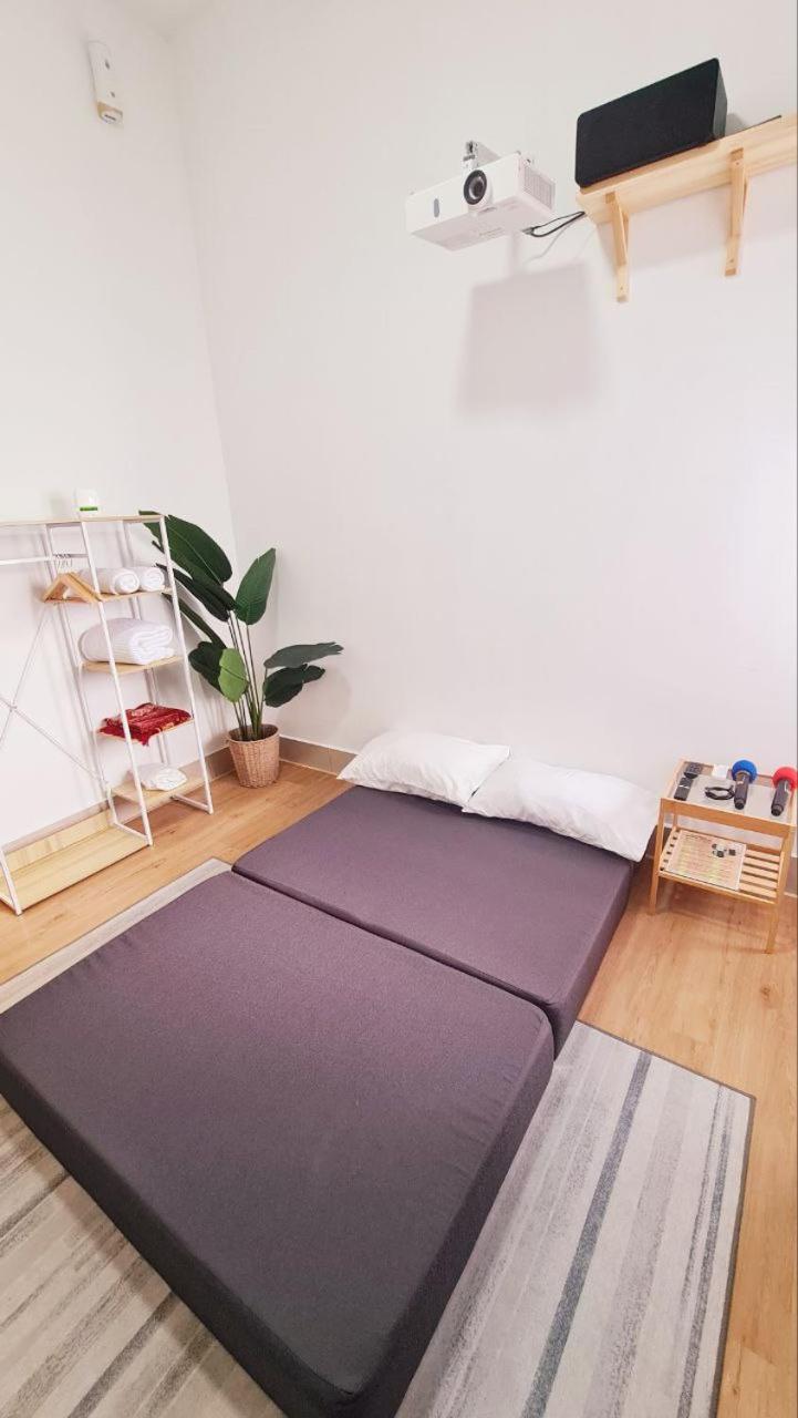 Mimi Cozy Homestay, 3R3B KLCC View with PLAYSTATION 4, NETFLIX, WiFi 6, Home Cinema