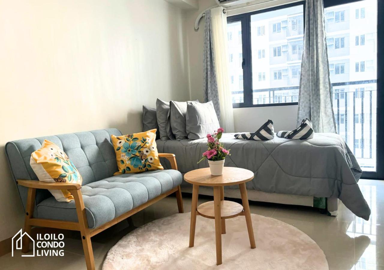 Studio apartment with balcony - Iloilo Condo Living