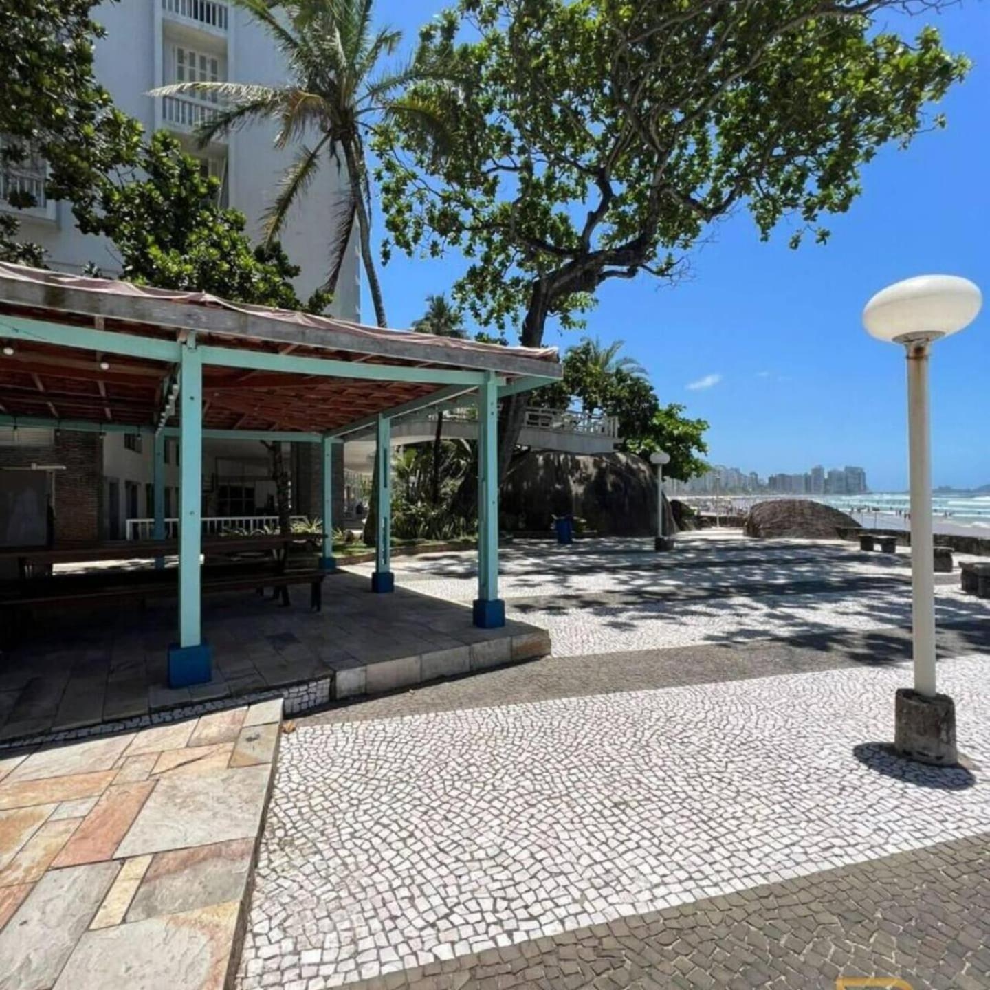 Apartamento Pé na Areia Temporada Guaruja