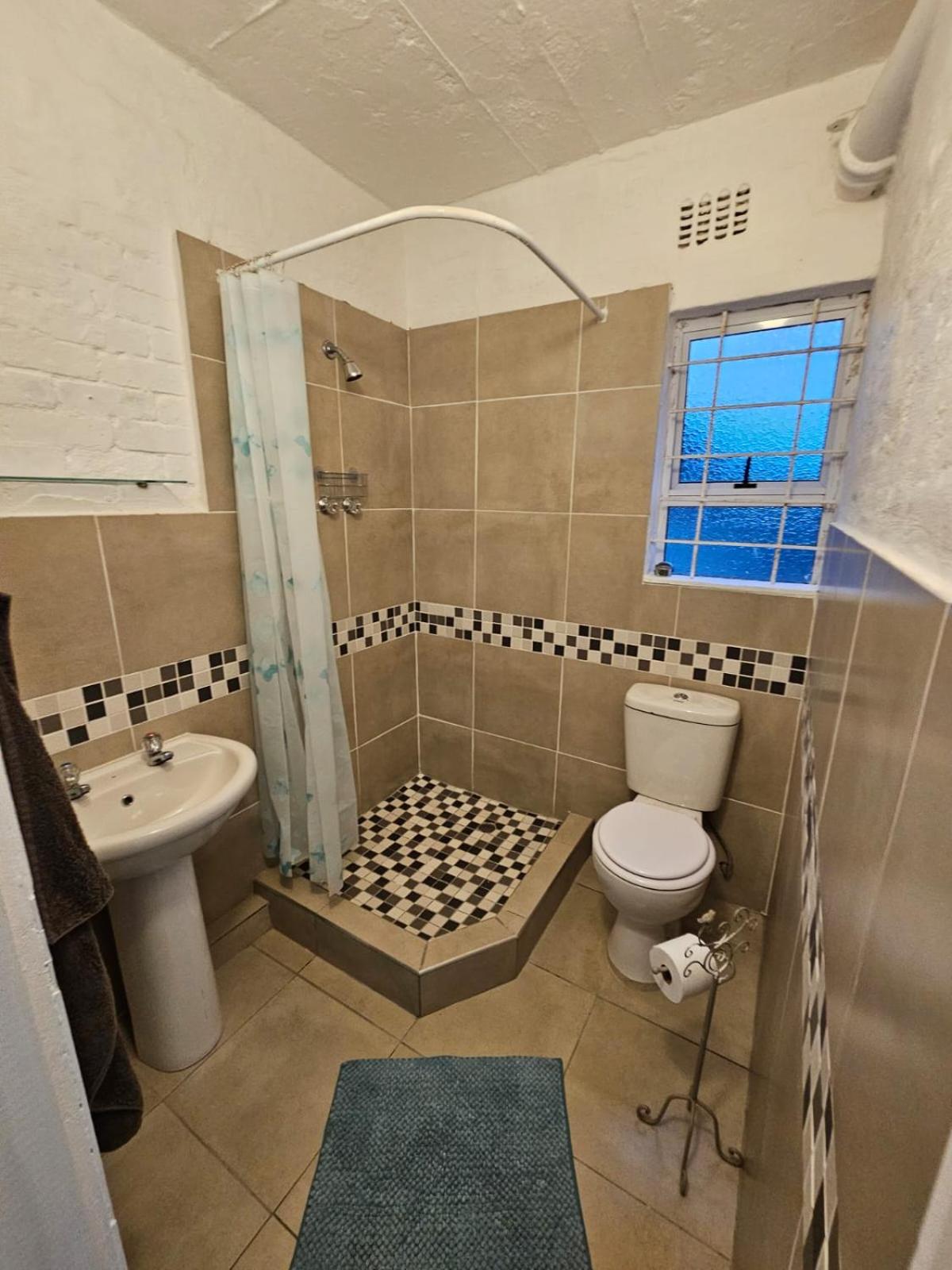 Corner Cottage - All to yourself view 4