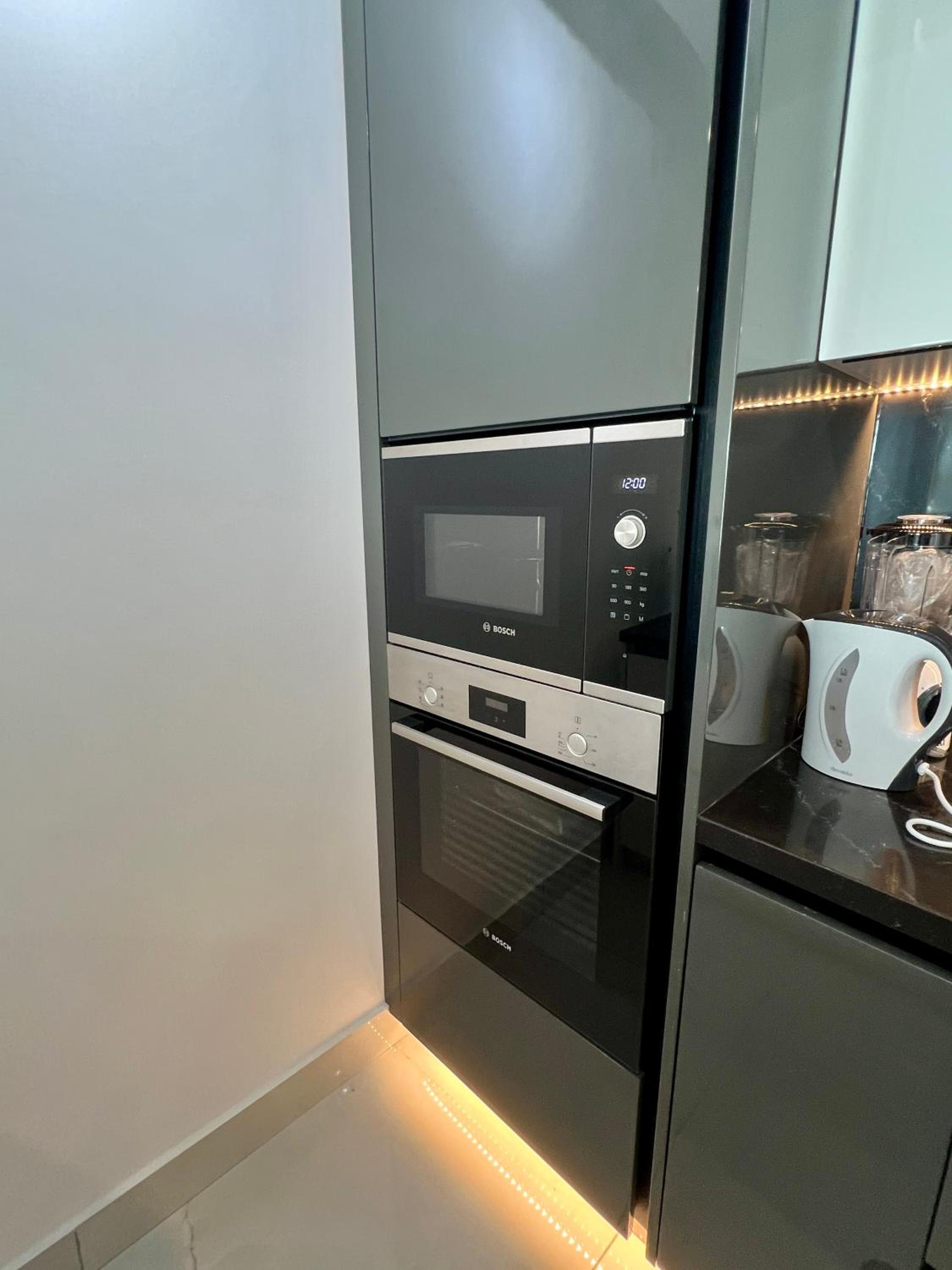 Loft One Bedroom At Kasstowers view 3