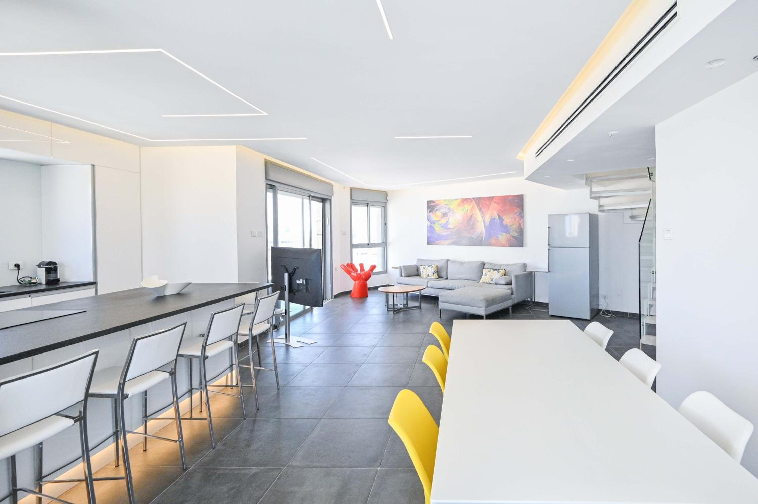 Modern Sky Penthouse 3BR with parking by HolyGuest view 3