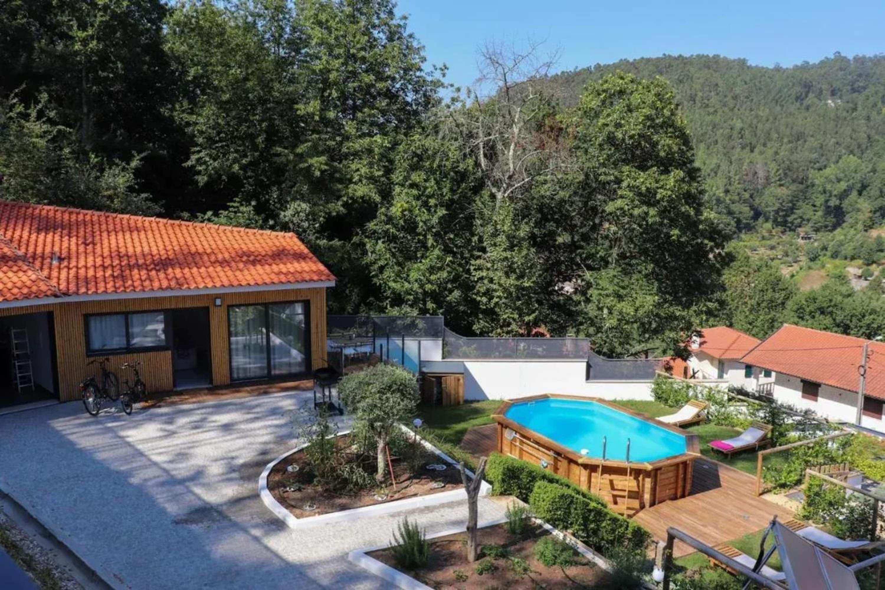 Welcoming house with pool in Lomba view 5