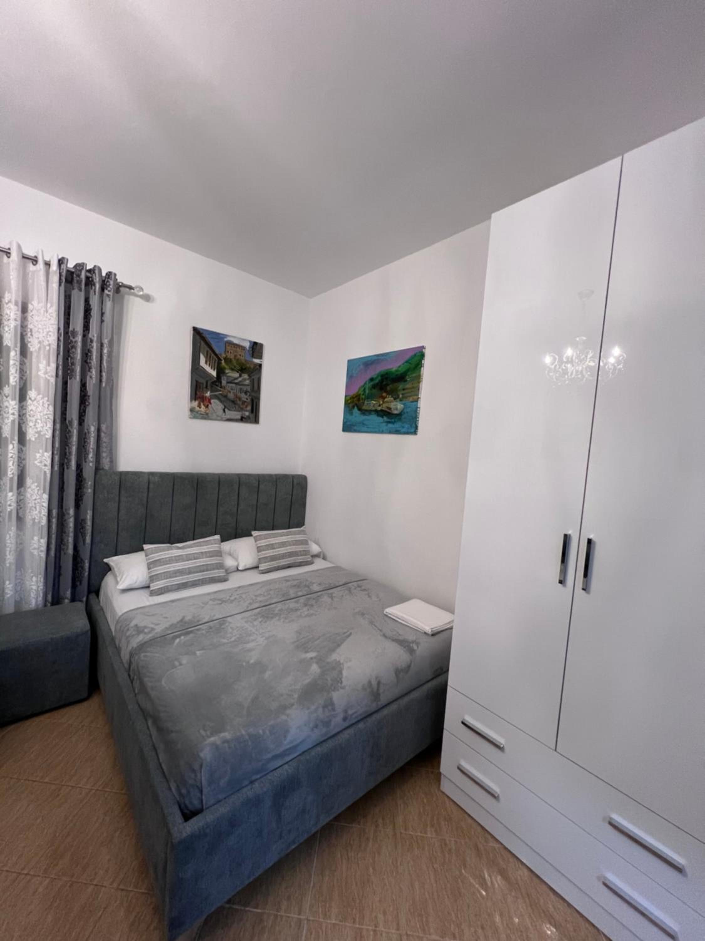 White Star Villa - Studio Apartments with Parking