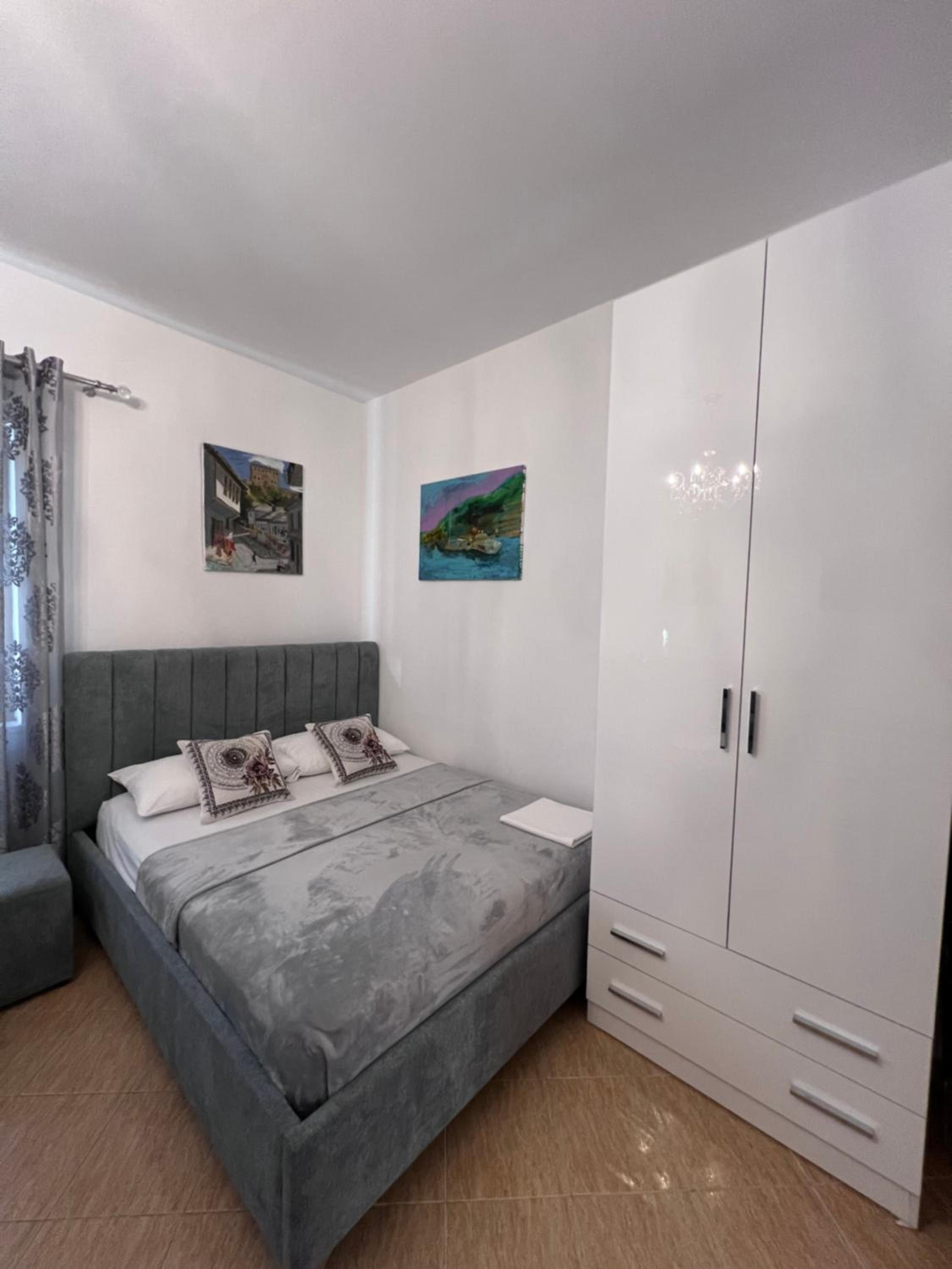 White Star Villa - Studio Apartments with Parking