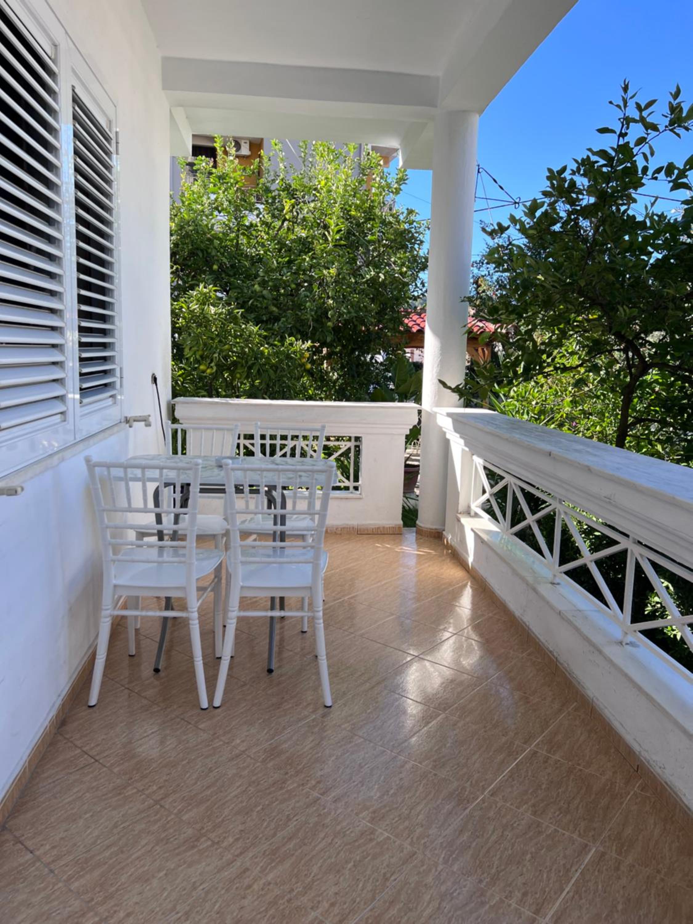 White Star Villa - Studio Apartments with Parking