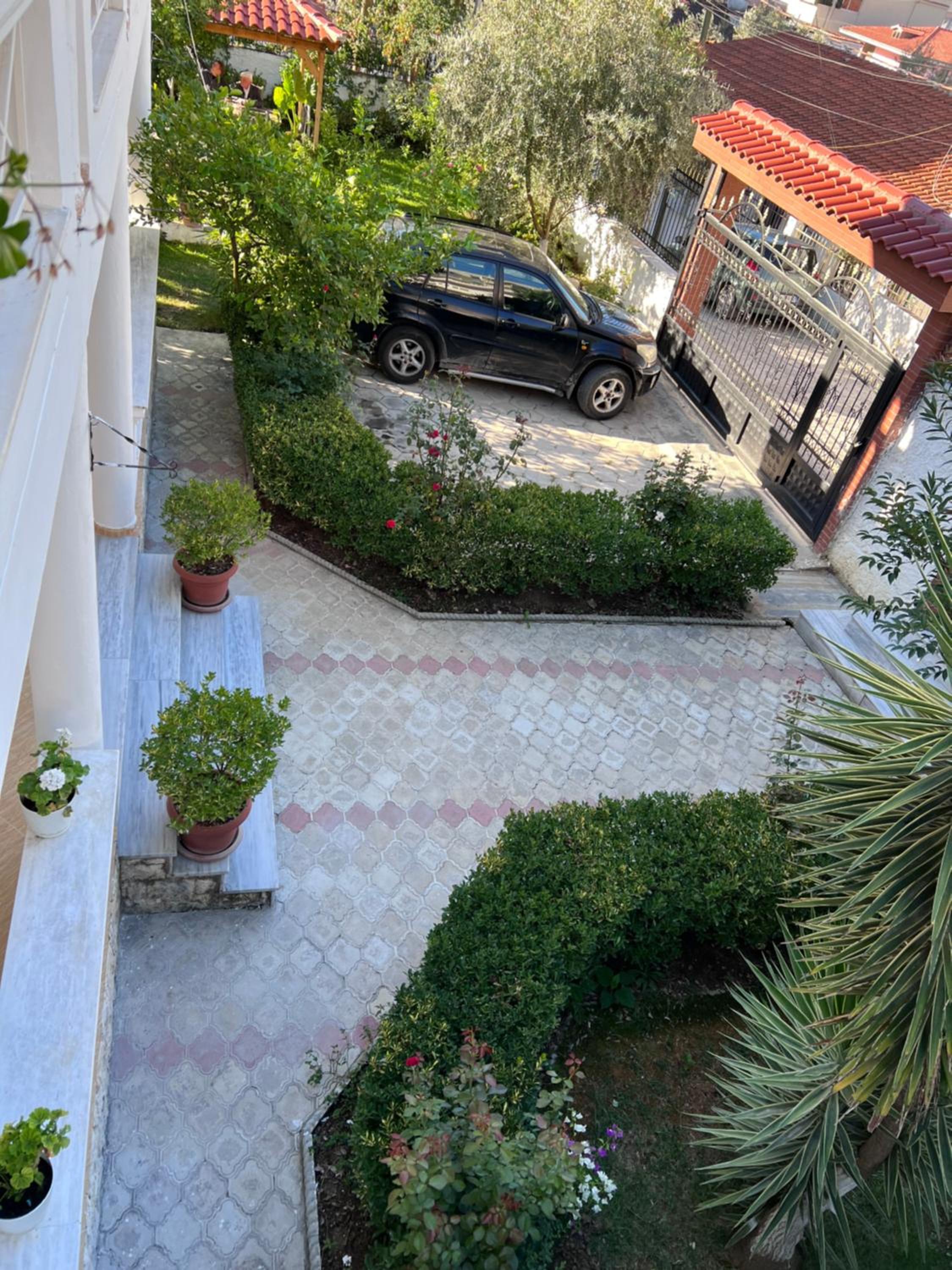White Star Villa - Studio Apartments with Parking