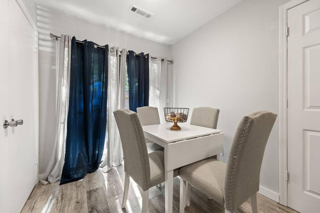 A Peaceful stay at The Pine Grove Retreat view 3