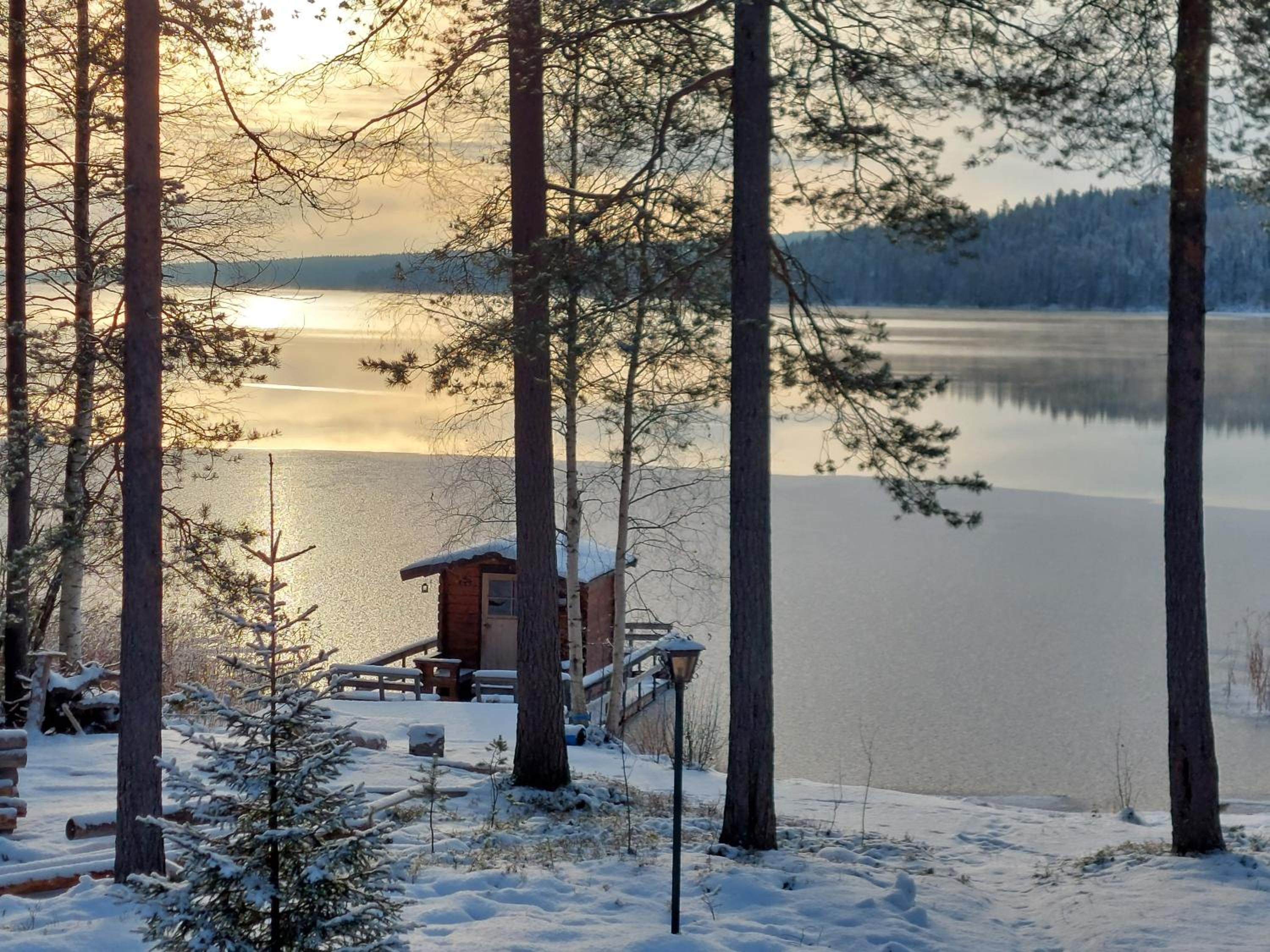 Lakeside Pilke
