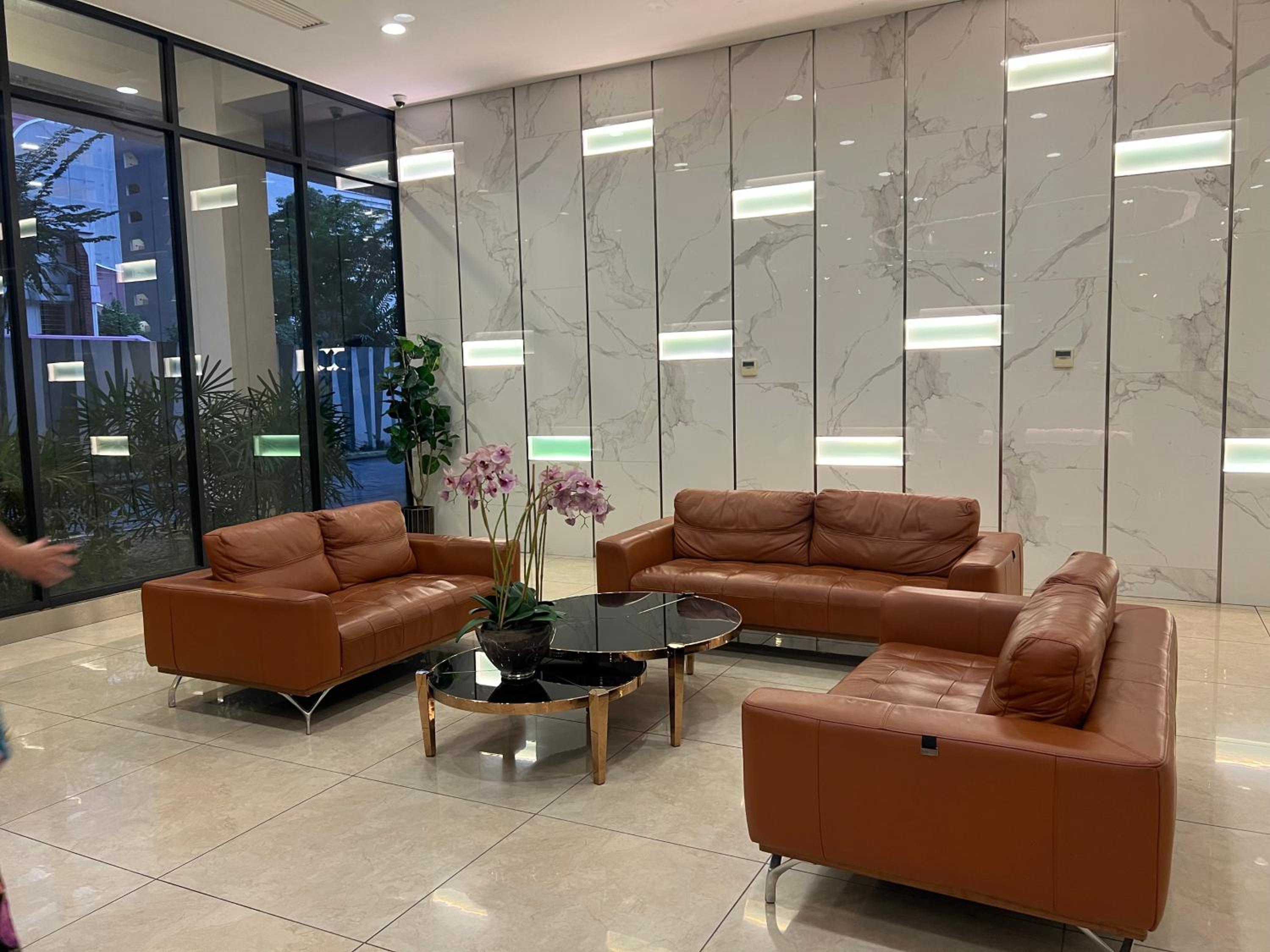 RoseWood Suites At Reizz Residence