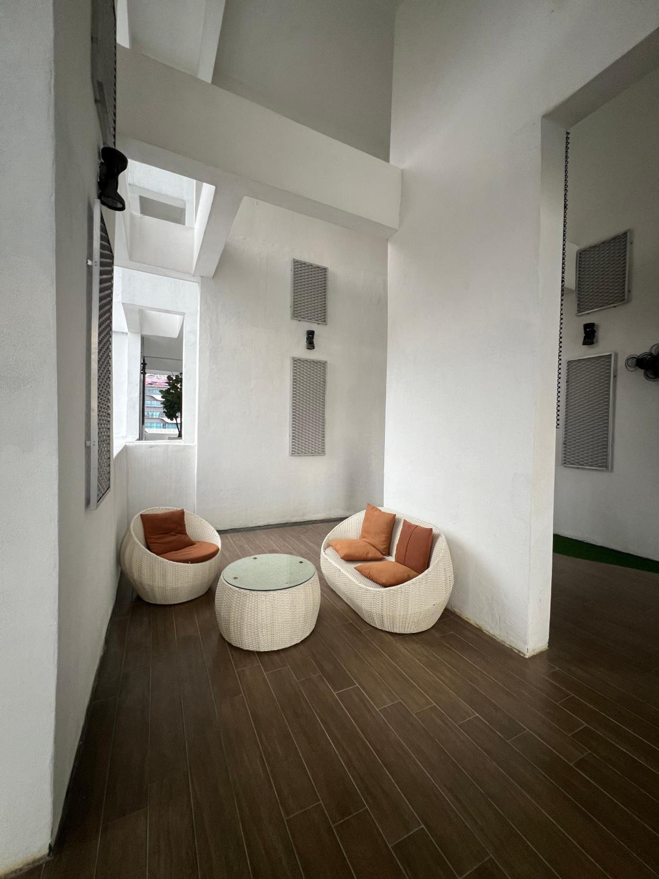RoseWood Suites At Reizz Residence