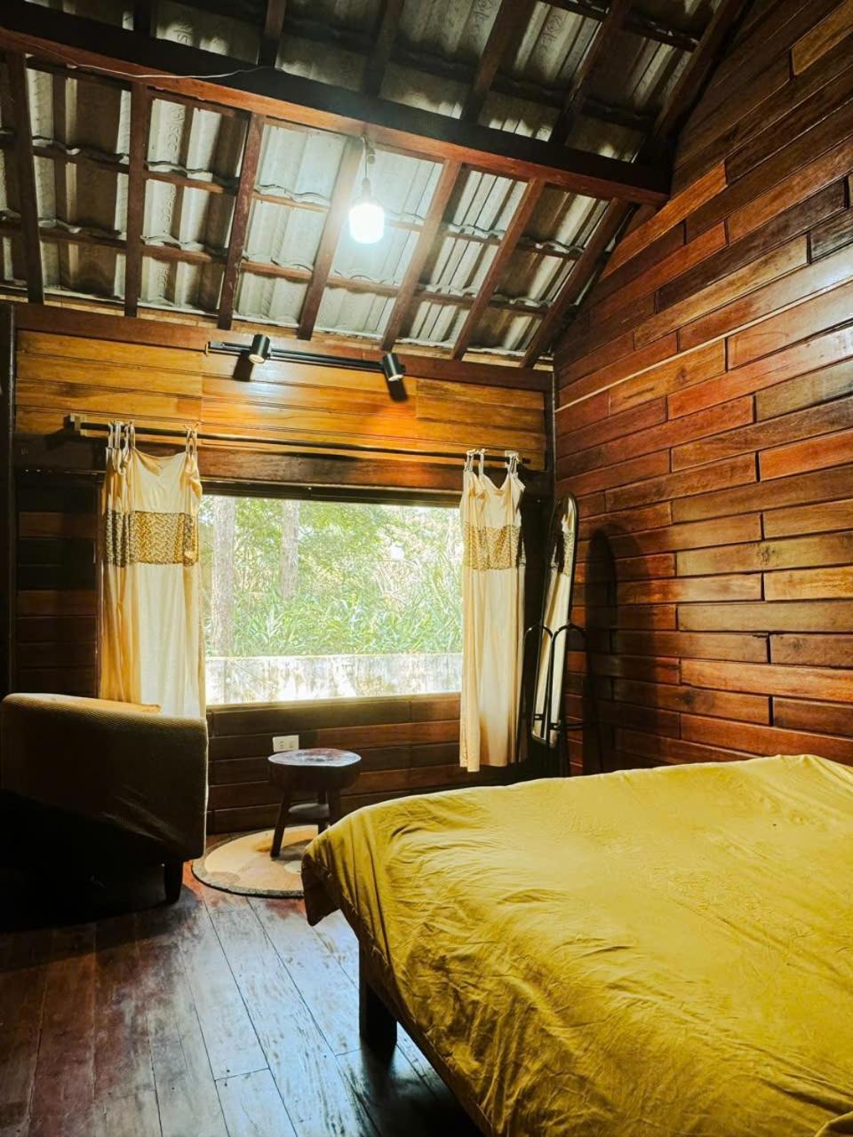 Chủ Nhật Homestay Măng Đen