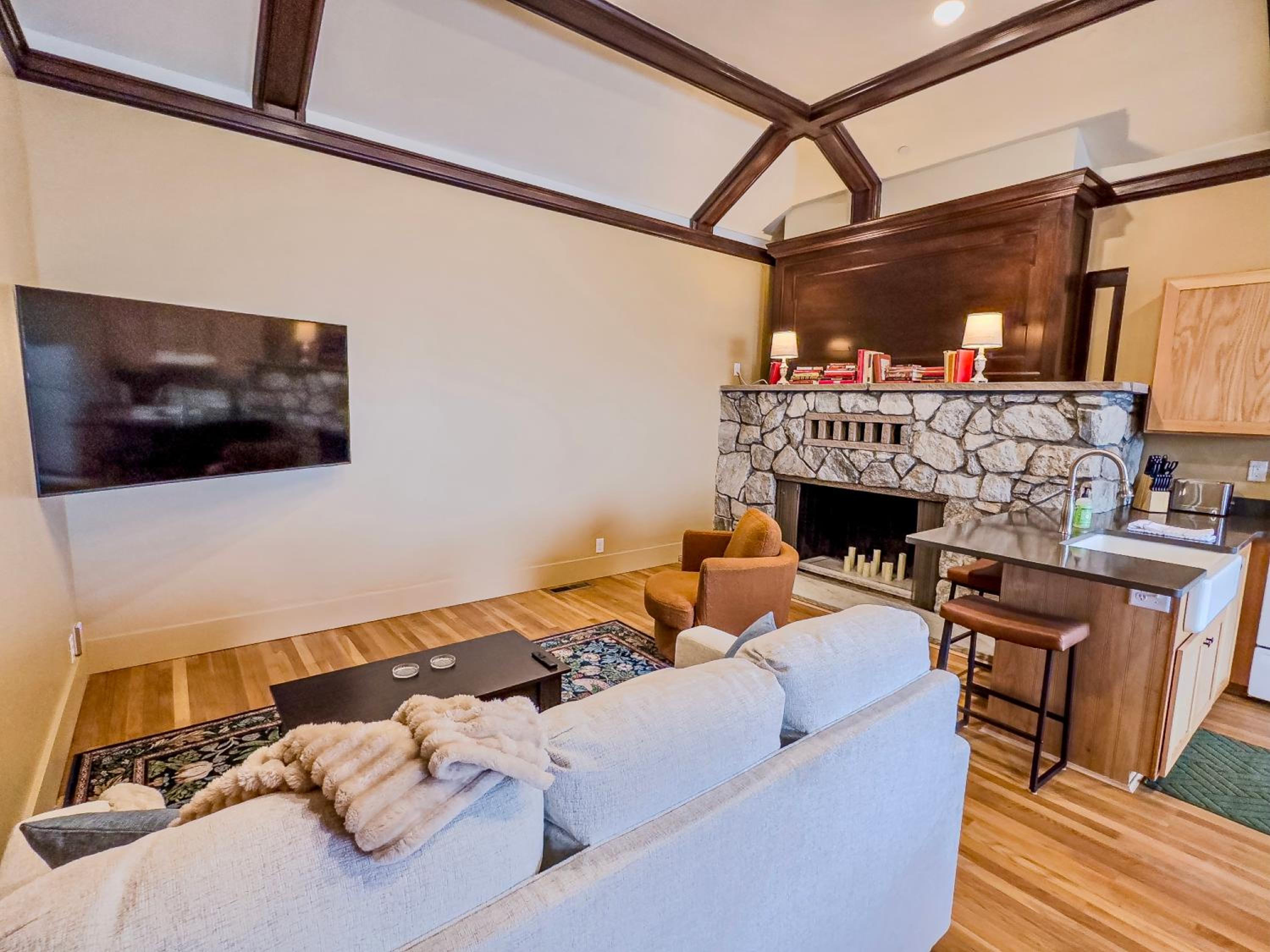 Peach Street Inn by WanderLodges view 3