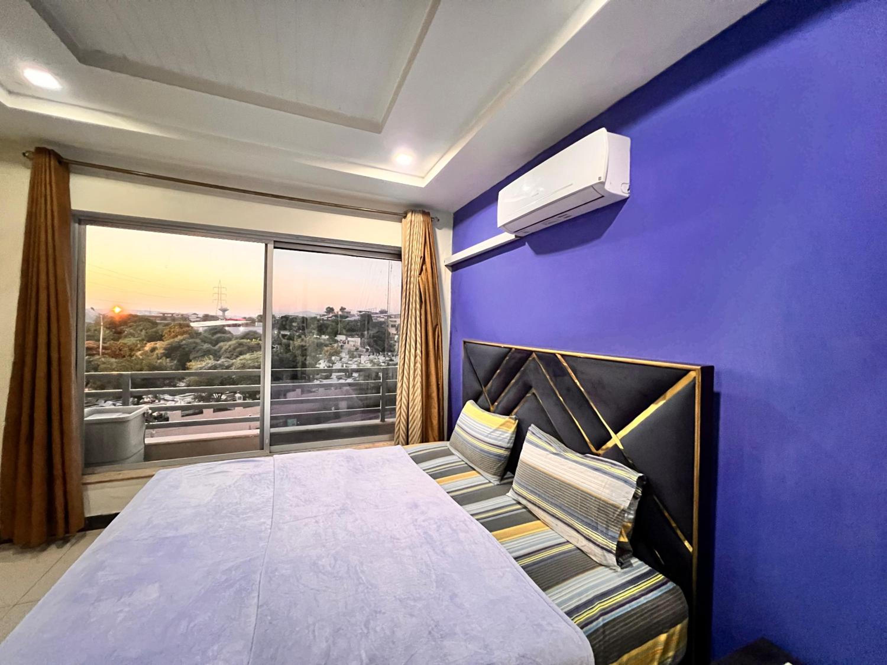Comfortable Rental Apartments In Bahria Town view 4