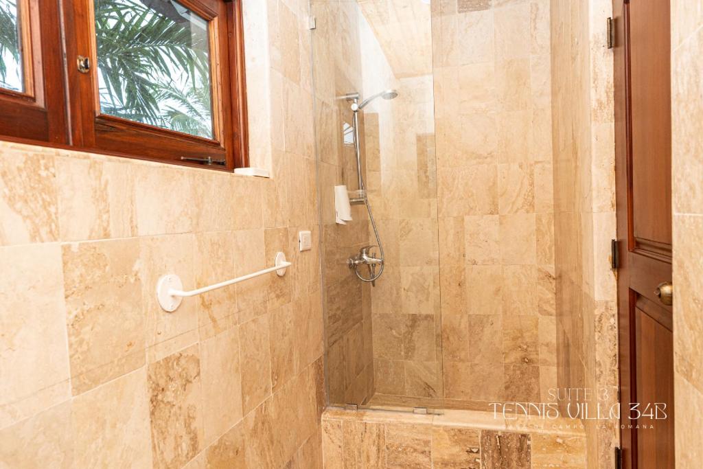 7-BR Casa de Campo Oasis Villa with Pool & Jacuzzi - Rent Includes Cook, Butler and Maid view 5