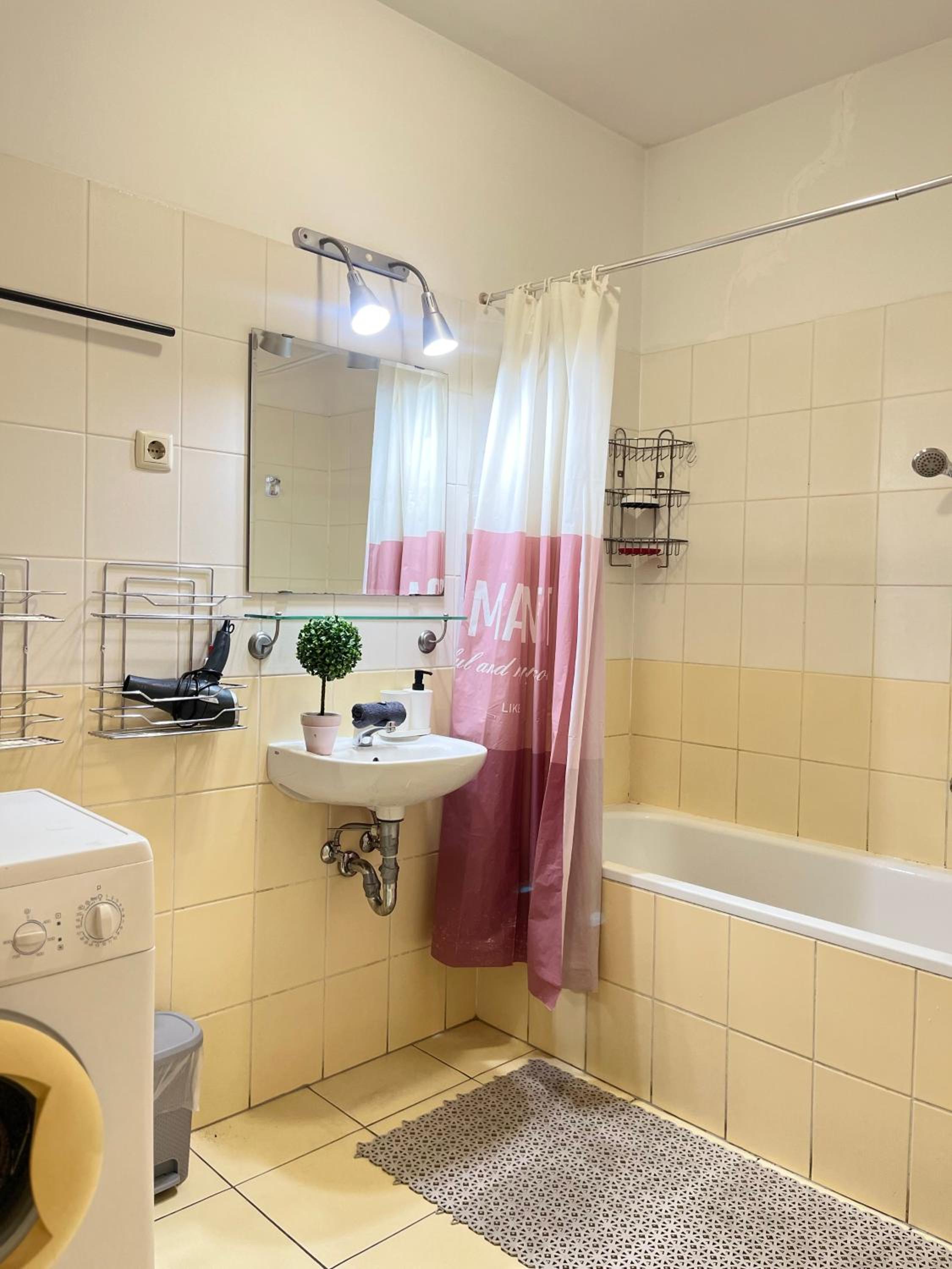 Central apartment nearby Keleti Station