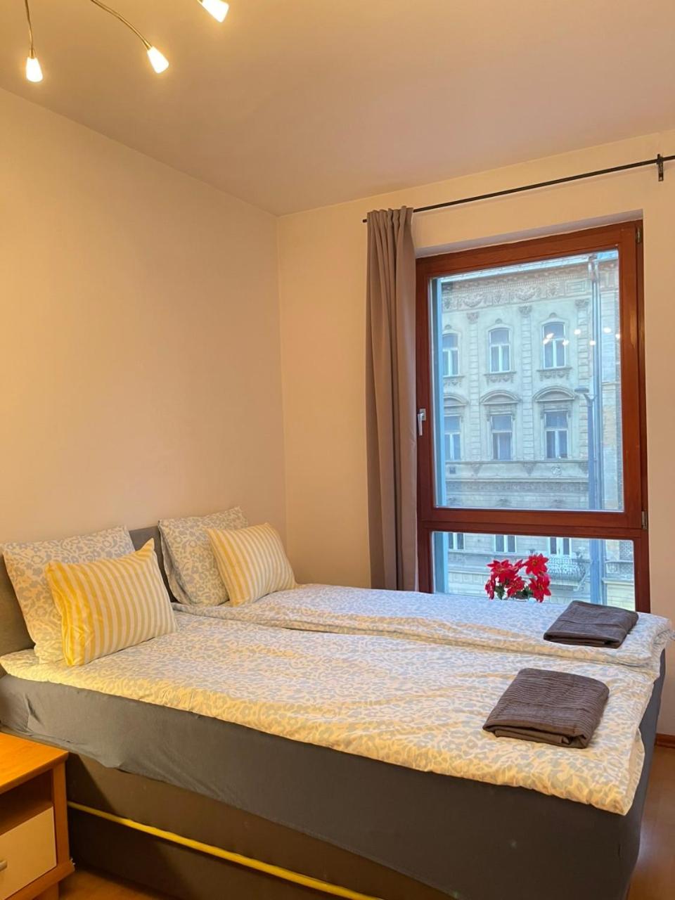 Central apartment nearby Keleti Station