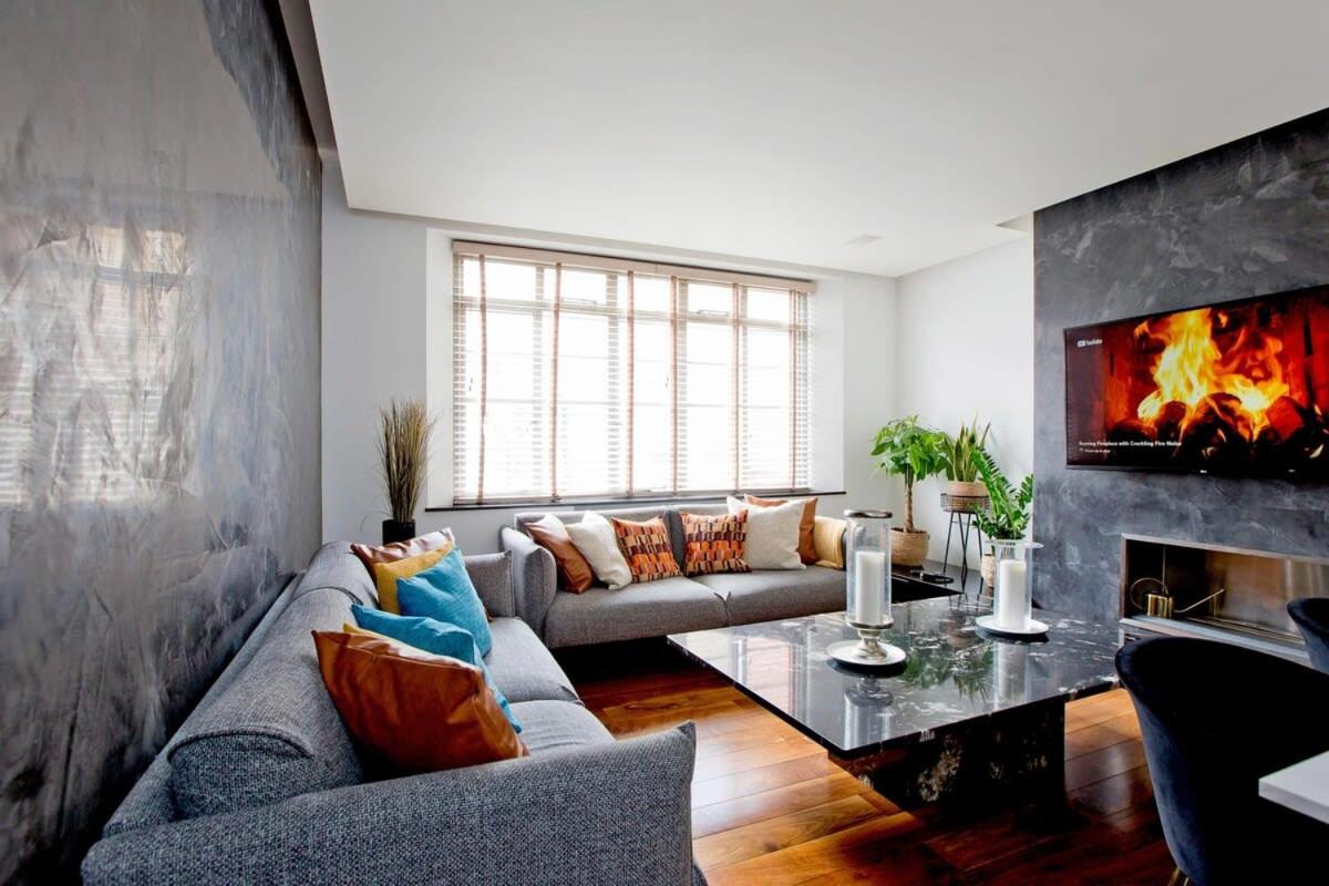 Luxury 2 Bed Knightsbridge Flat