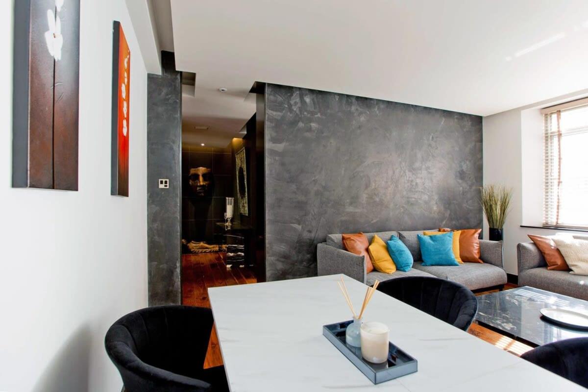 Luxury 2 Bed Knightsbridge Flat