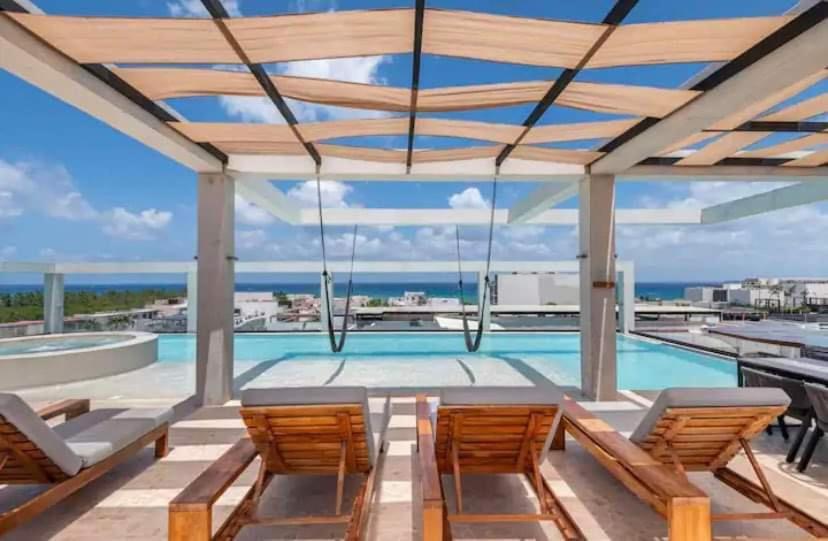 Studio with ocean view on 5th Ave view 3