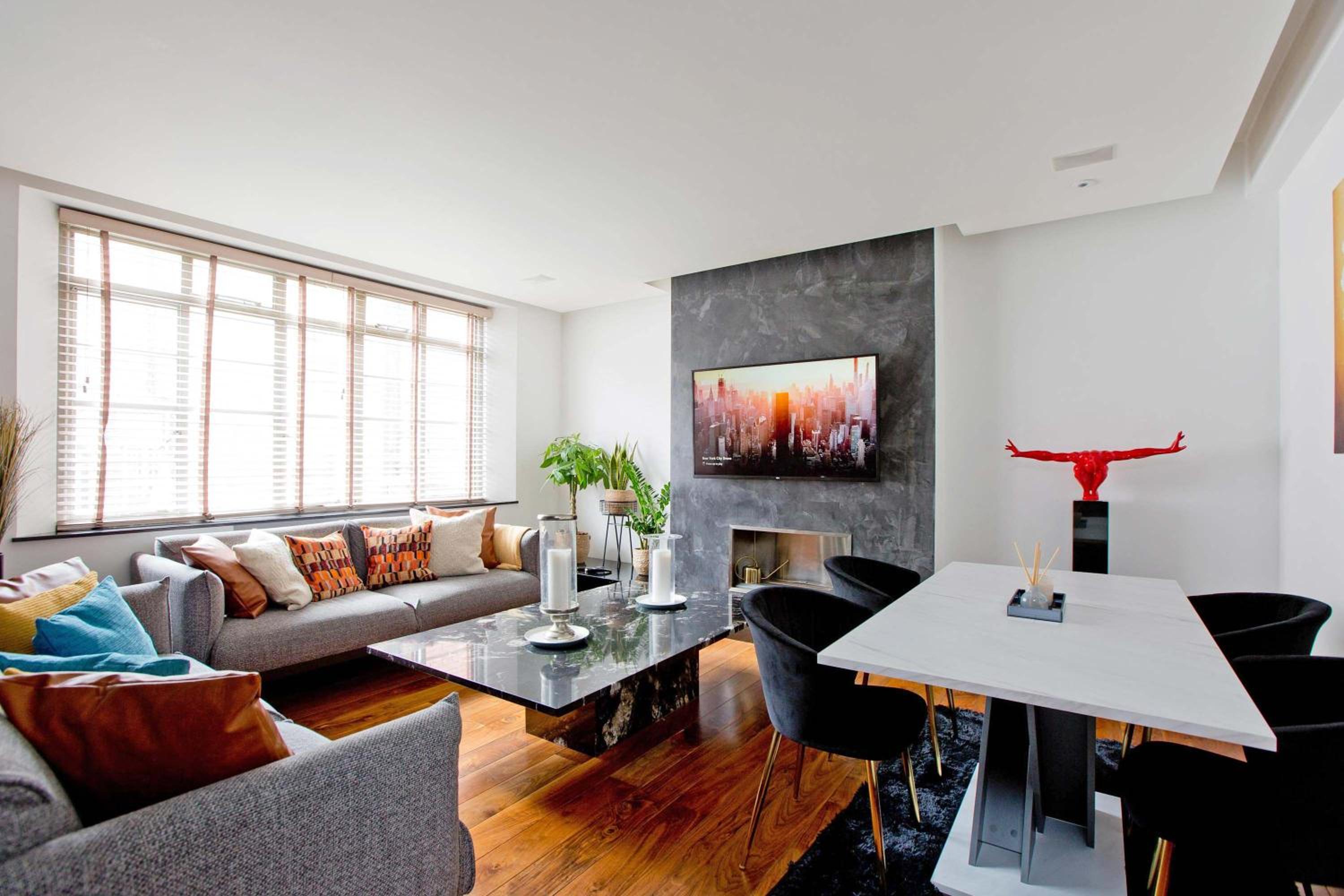 Luxury 2 Bed Knightsbridge Flat