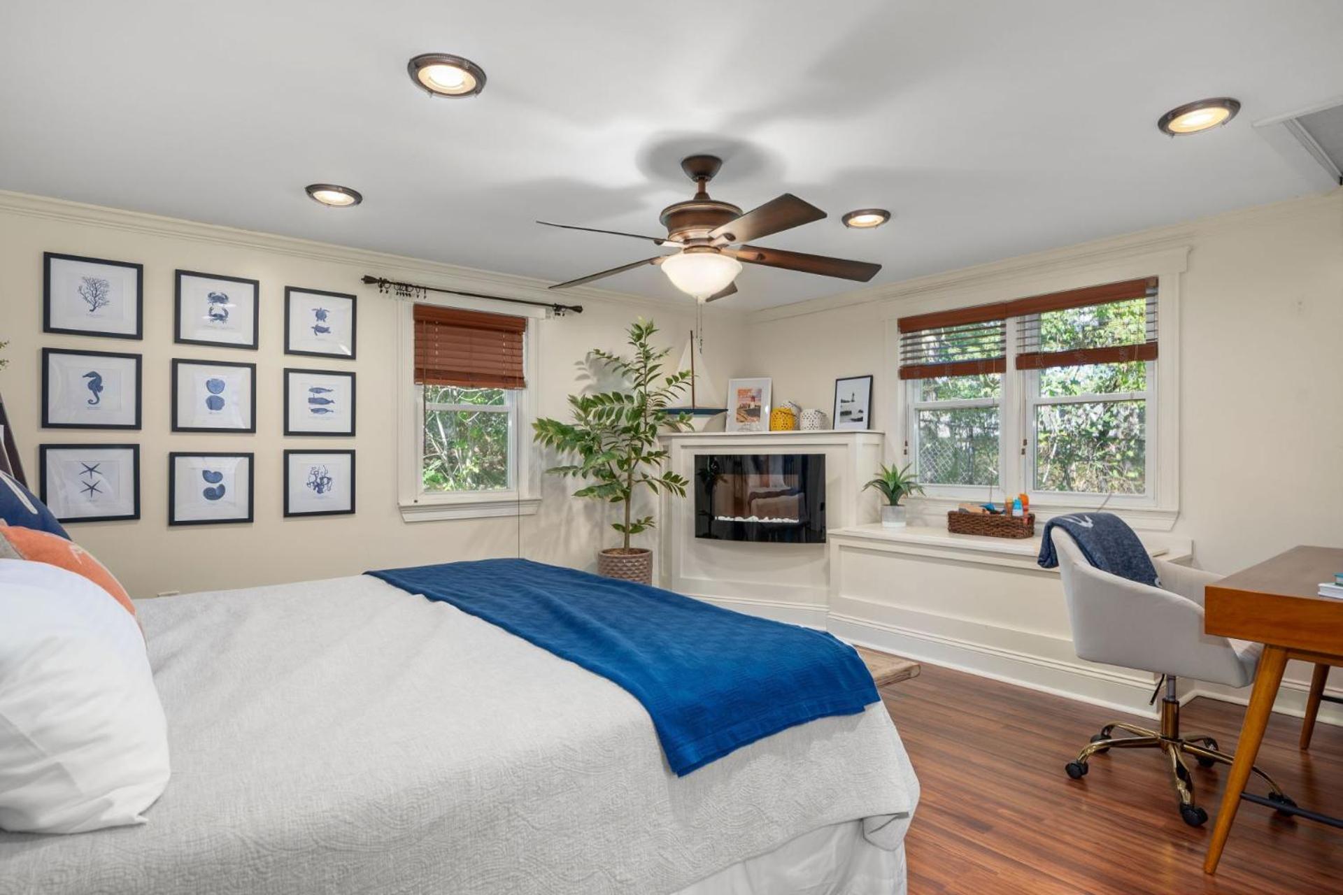 Cape Cod Retreat: A/C, WiFi Pet Friendly view 4