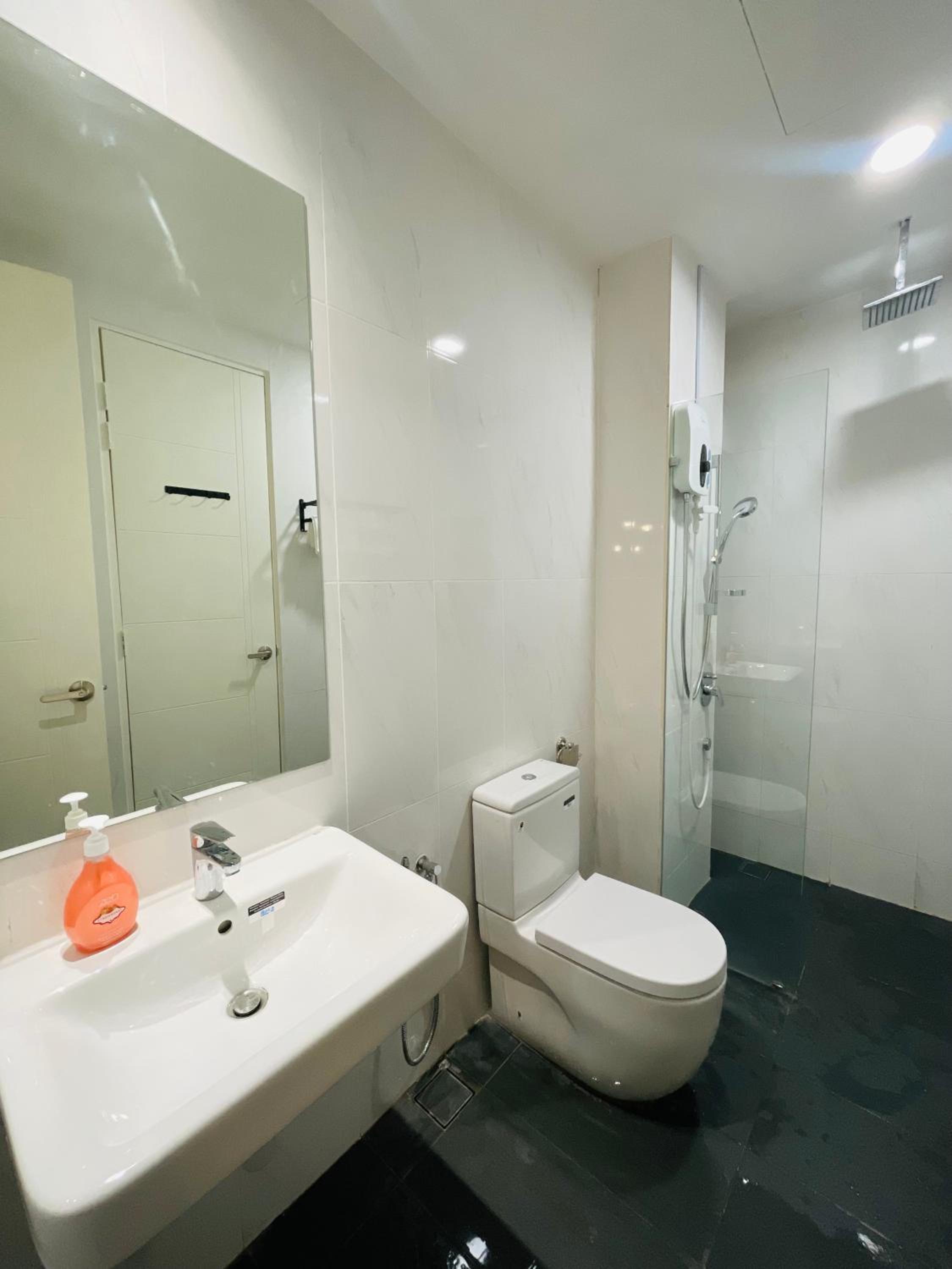 RoseWood Suites At Reizz Residence