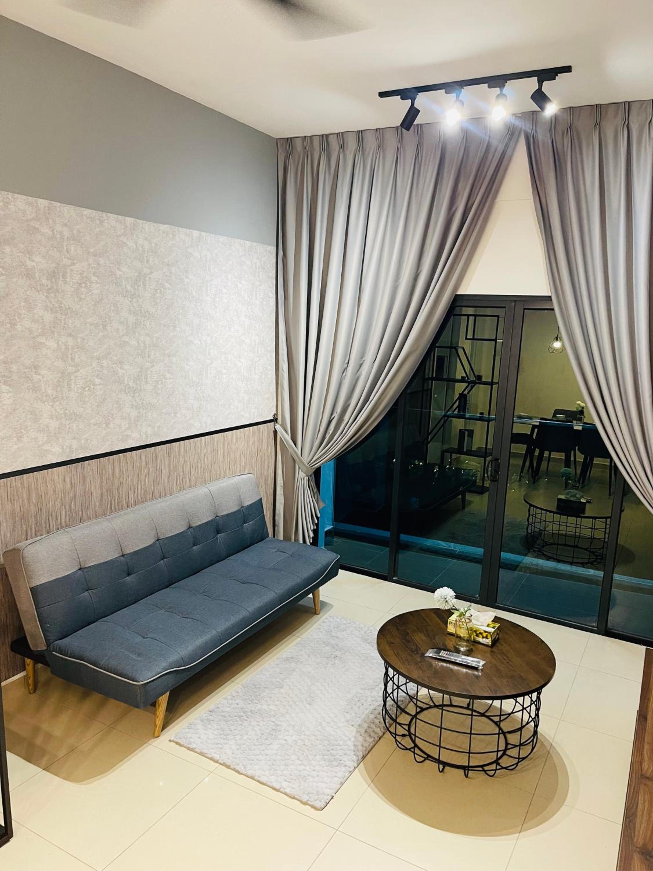 RoseWood Suites At Reizz Residence