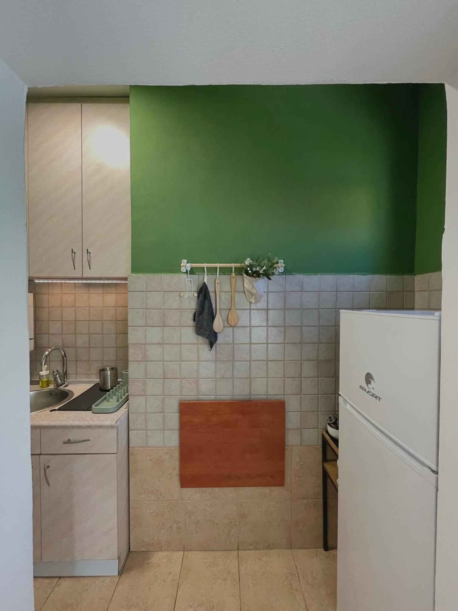 Debar Maalo 2bdrm apt, 2 min walk to City Park