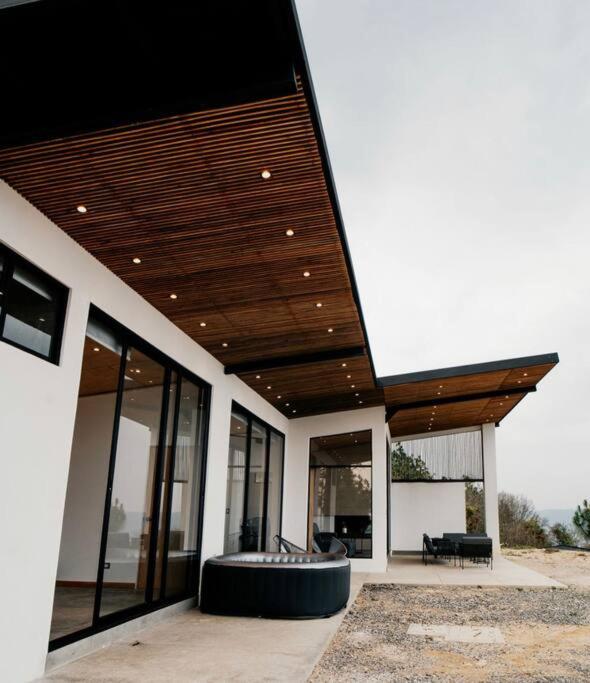 HE-001 Perfect Cozy Villa