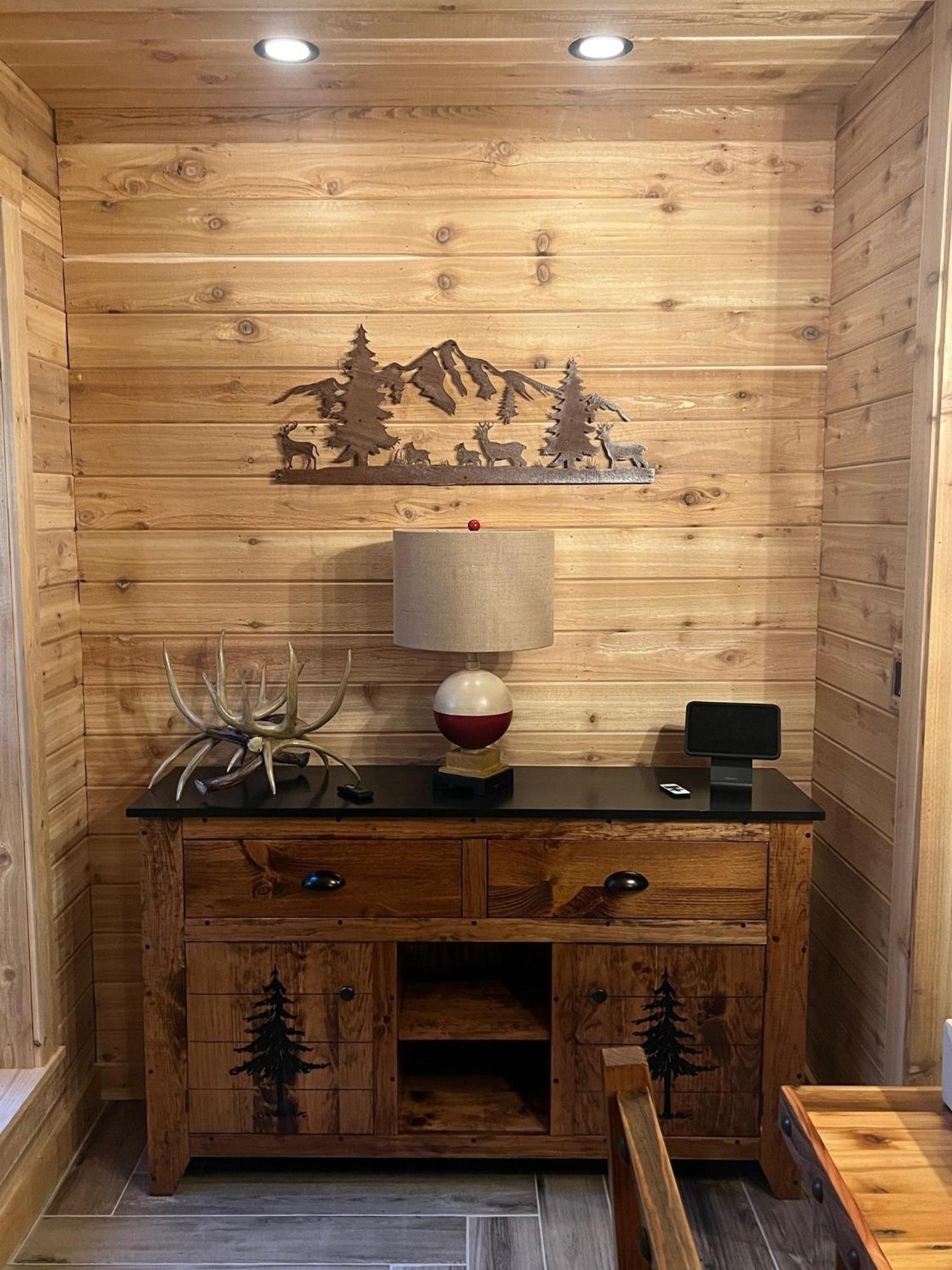 Cozy Cabin Retreat for Your Perfect Getaway - Property Image 17