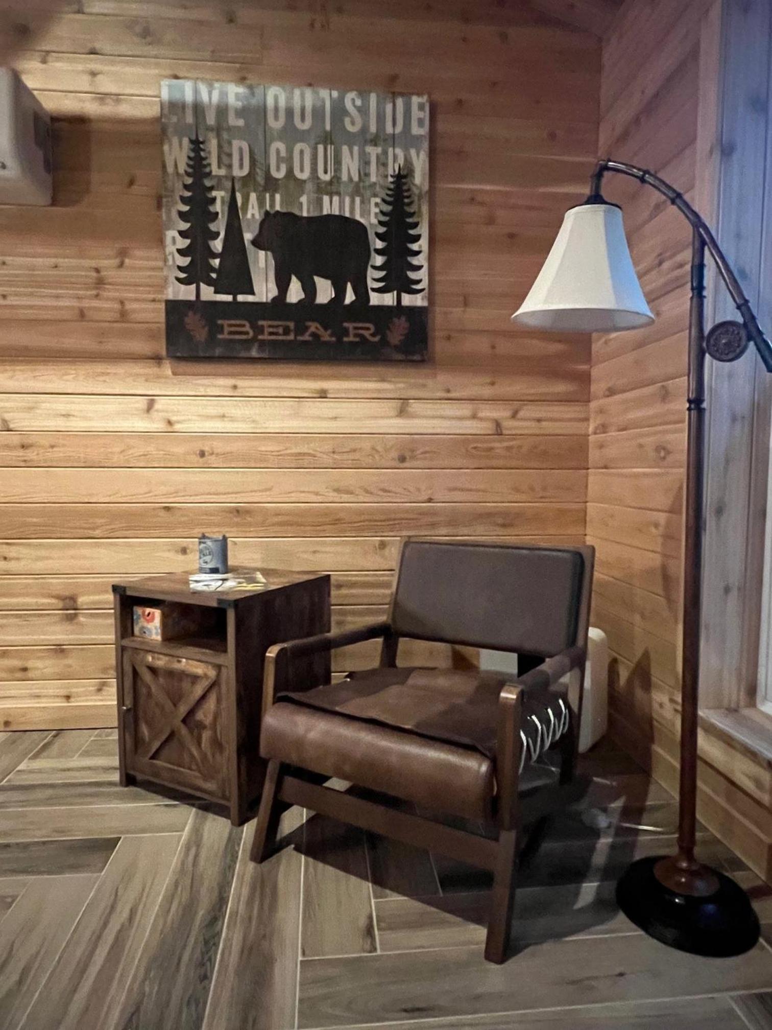 Cozy Cabin Retreat for Your Perfect Getaway - Property Image 4