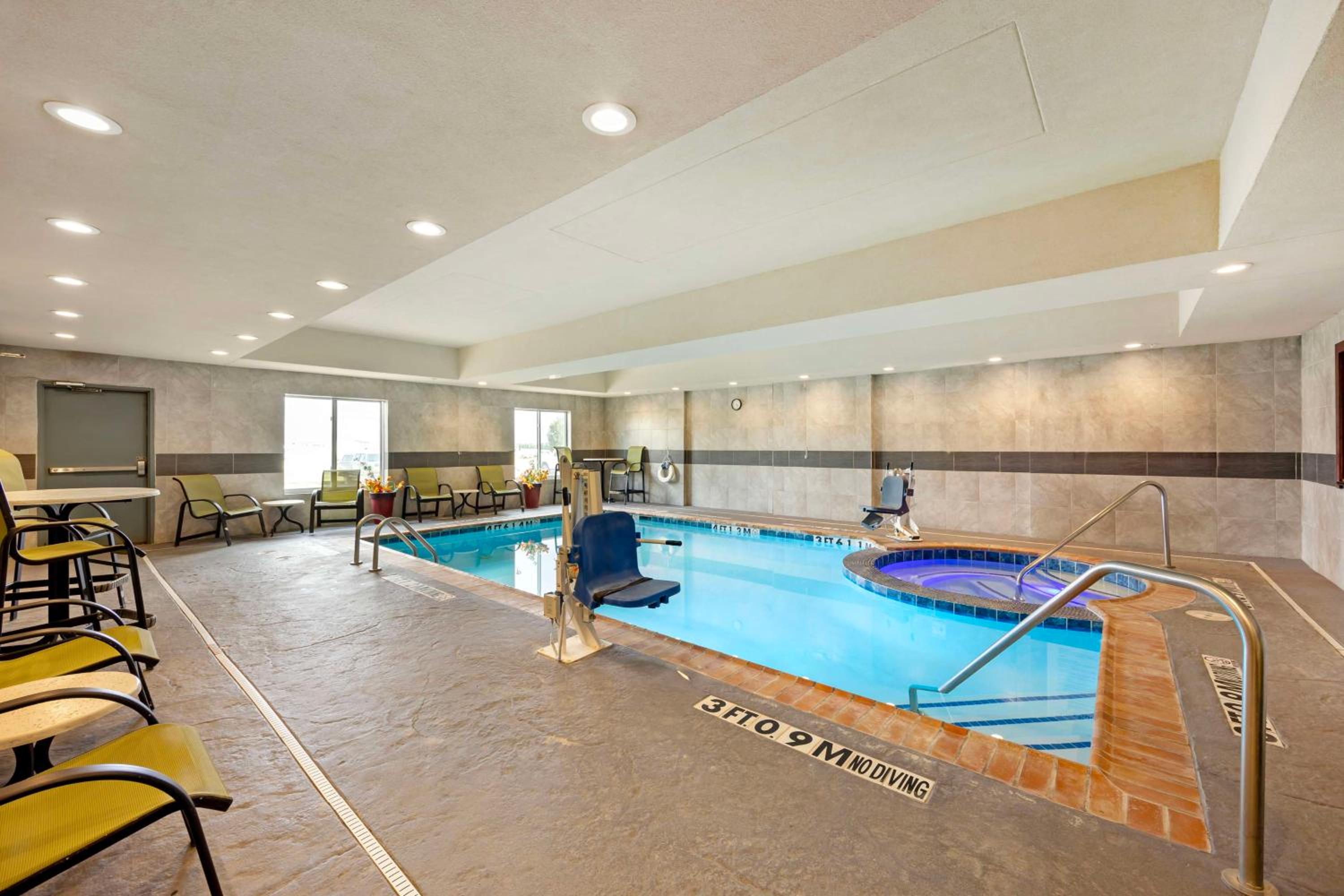 Best Western Plus Pratt