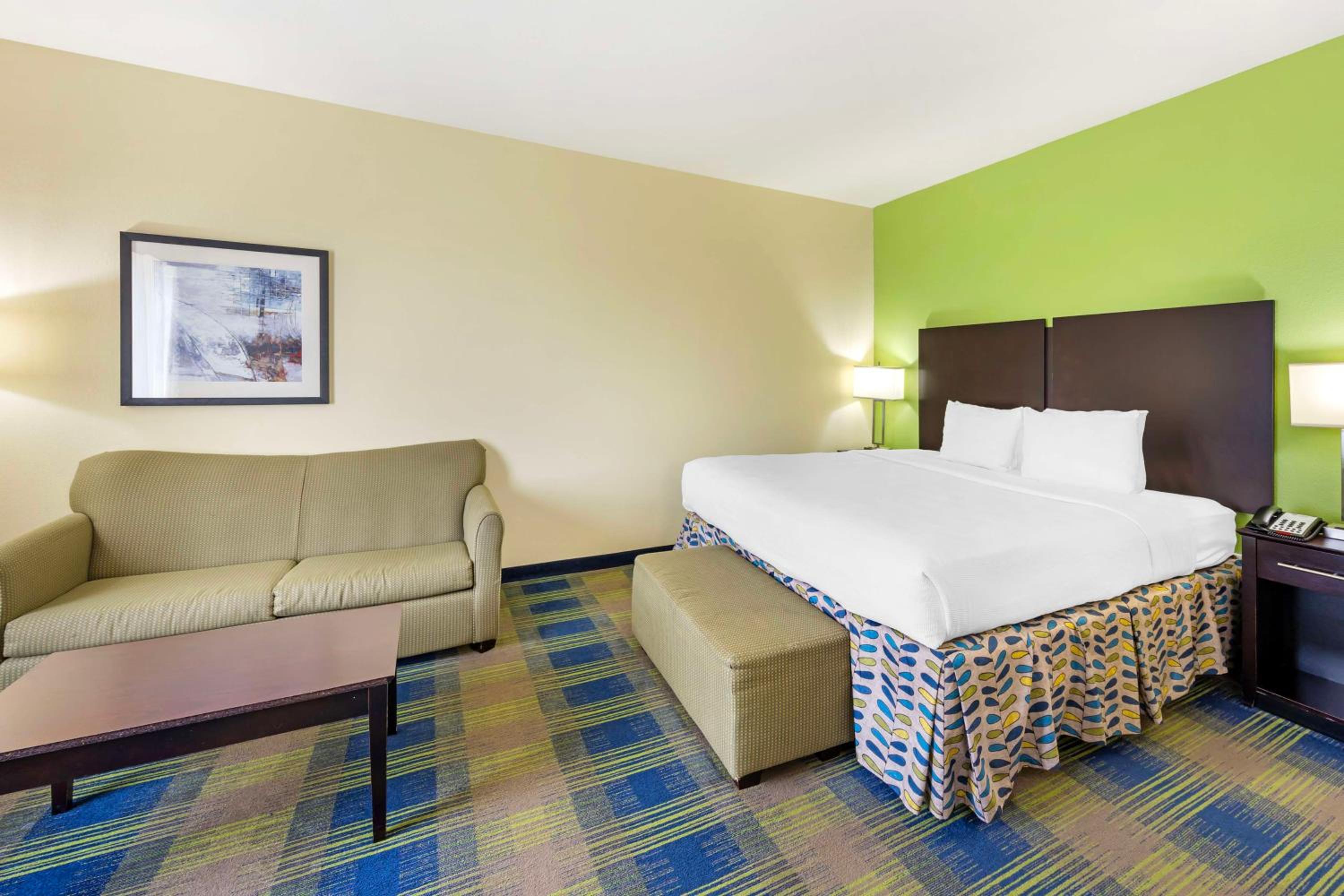Best Western Plus Pratt