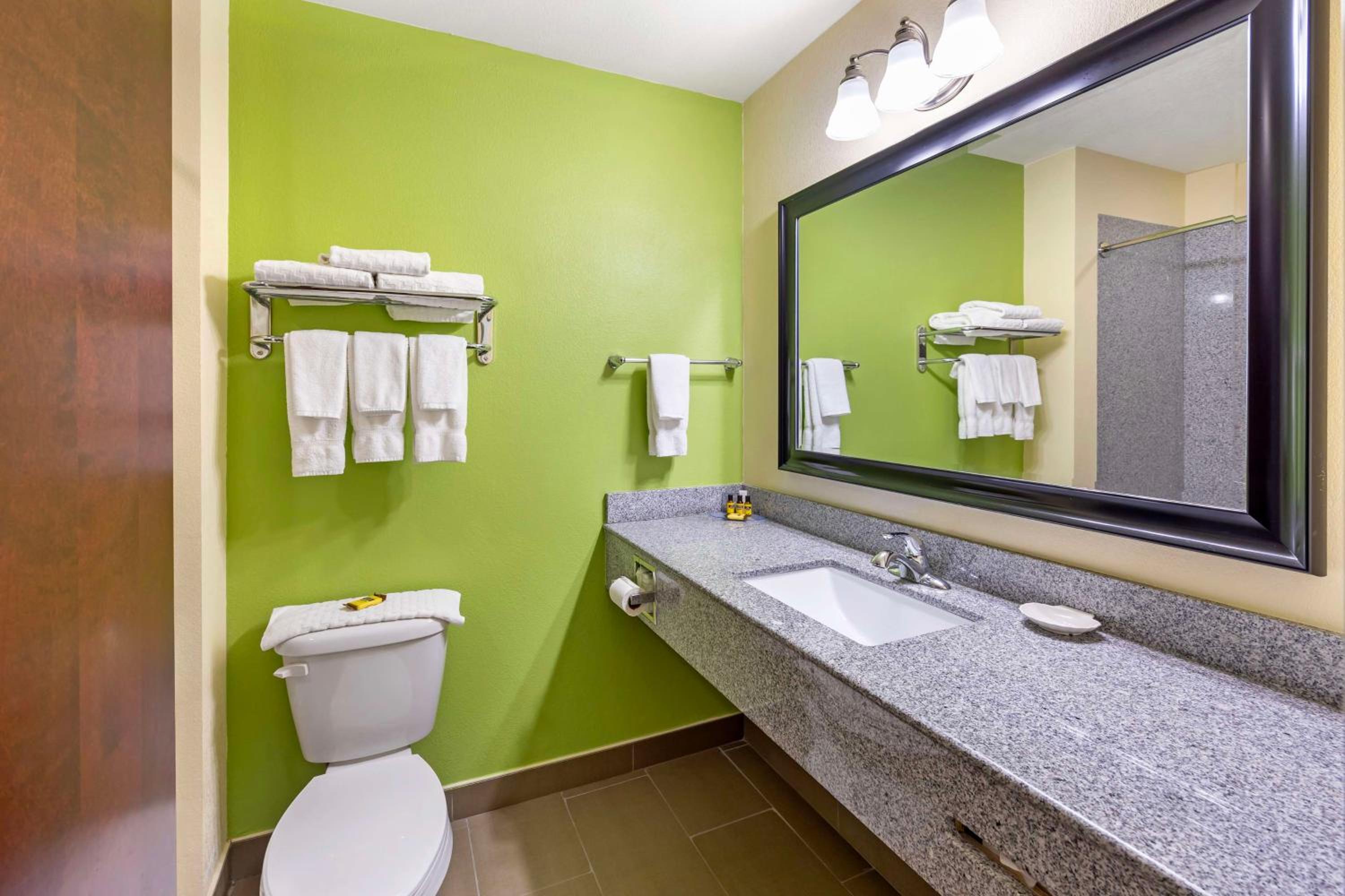 Best Western Plus Pratt
