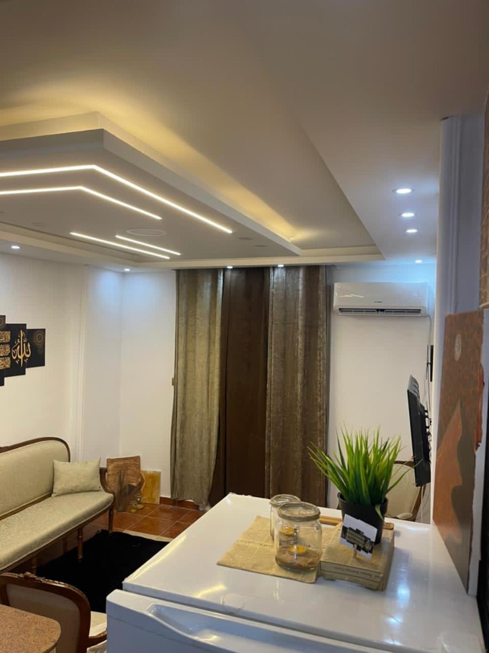 unique studio with 2 ACs & Free Wi-Fi by the sea and Hilton Hotel in Alexandria view 3