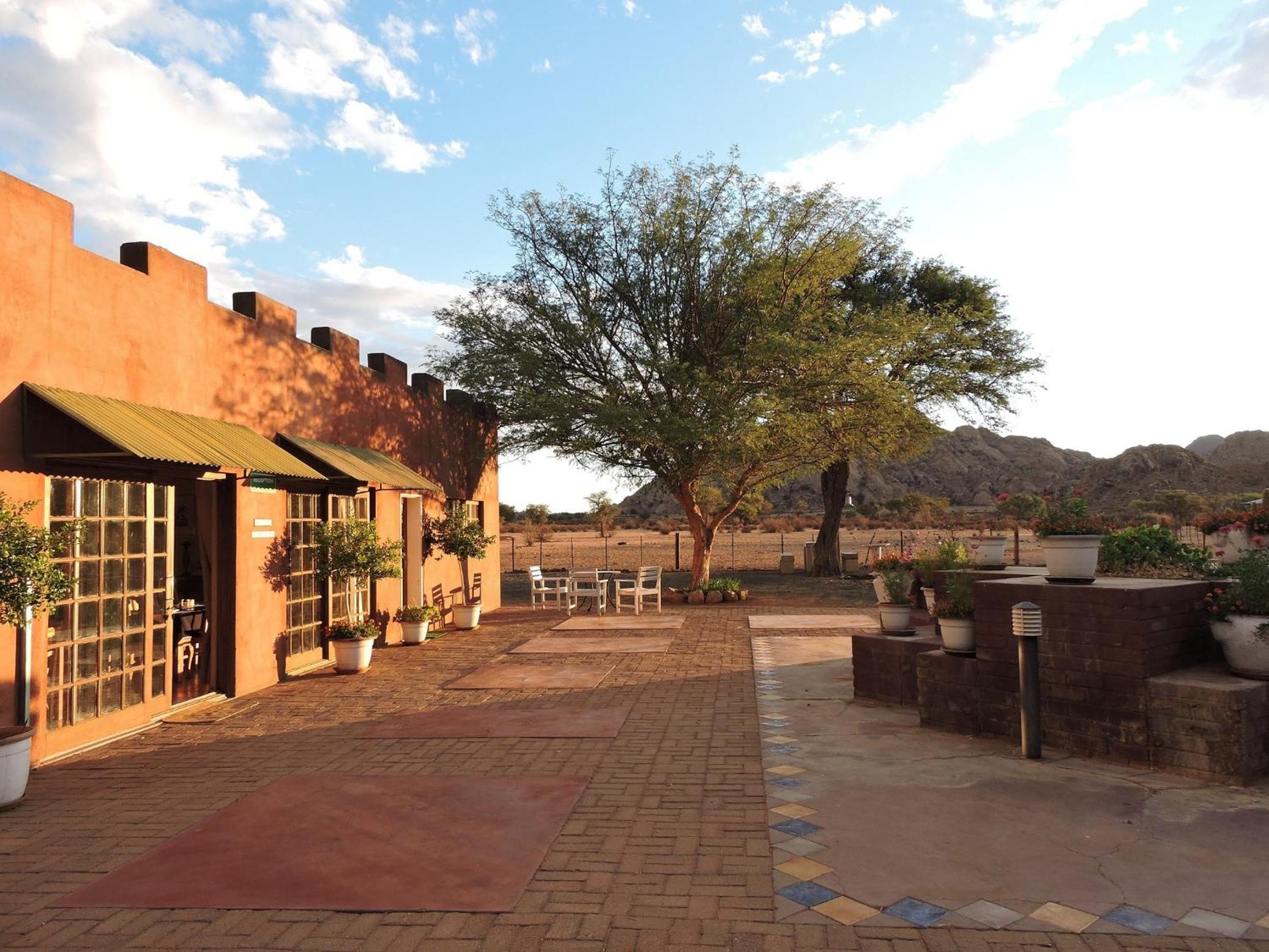 Savanna Guest Farm view 3