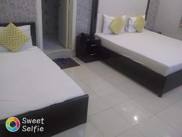 E Town Rooms Guest House view 4