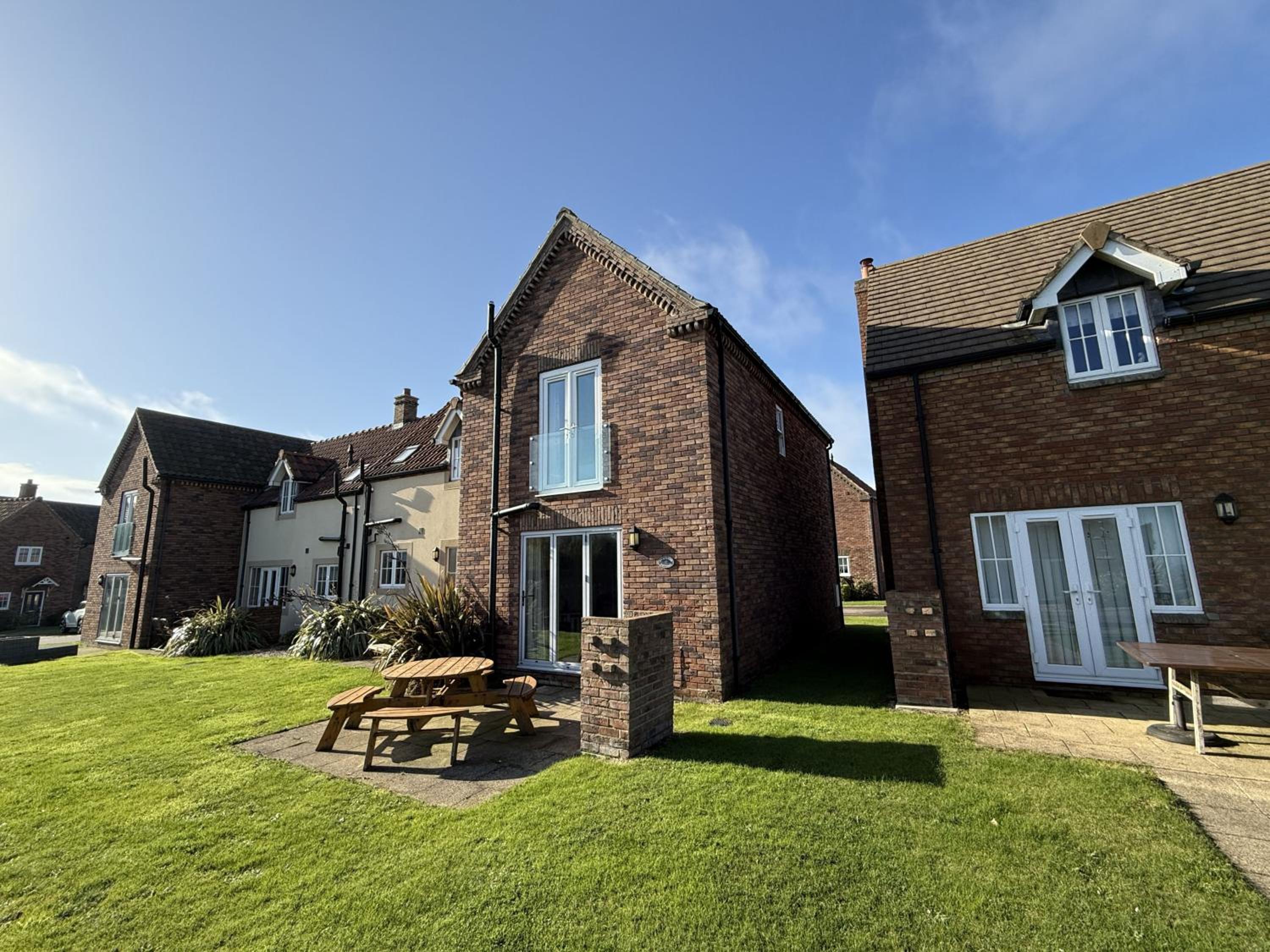 Beachside Cottage - Part of the The Bay Filey Holiday Village with pool, gym and direct beach access, pub, restaurant, tennis and meadows walks