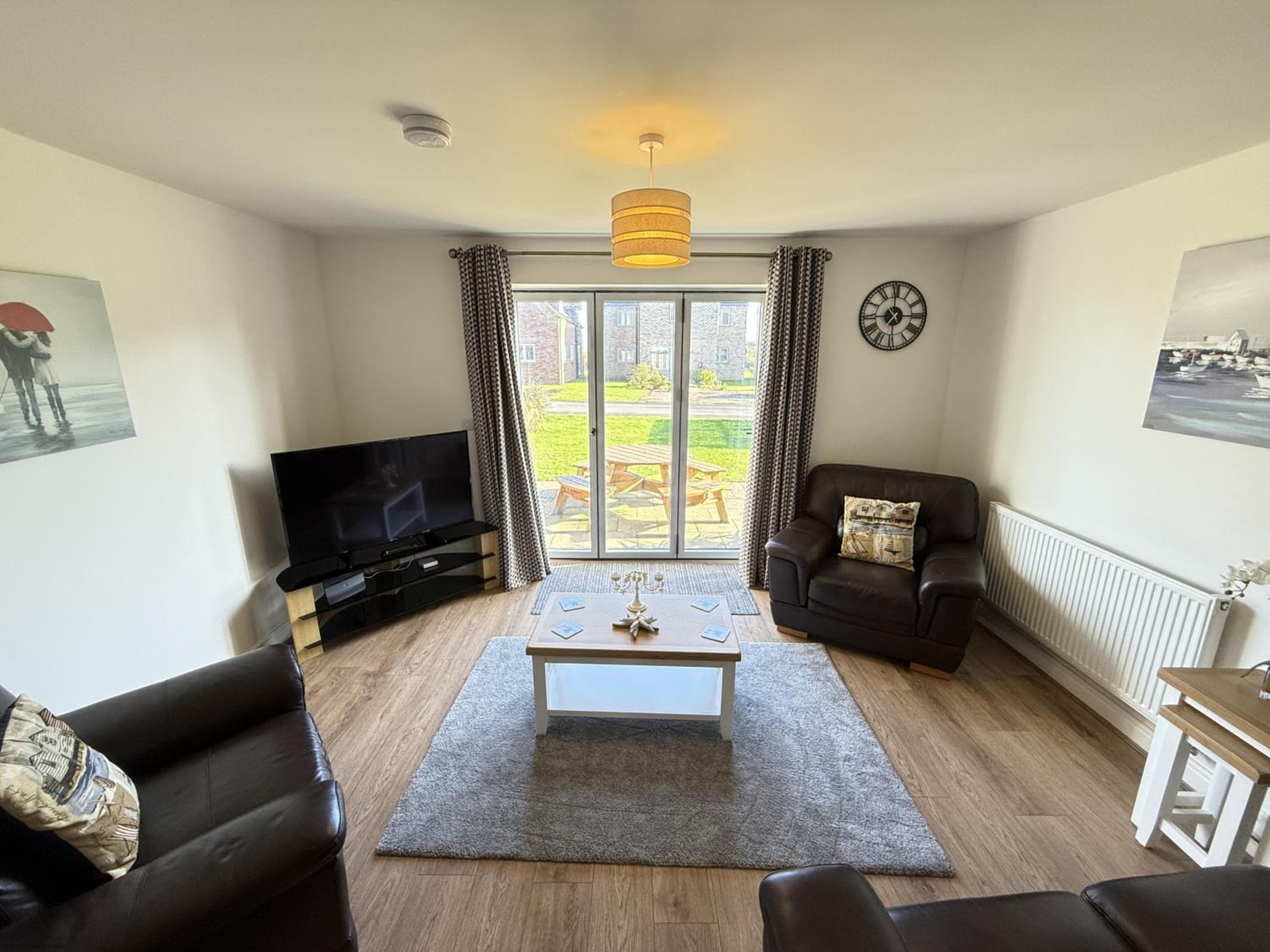 Beachside Cottage - Part of the The Bay Filey Holiday Village with pool, gym and direct beach access, pub, restaurant, tennis and meadows walks