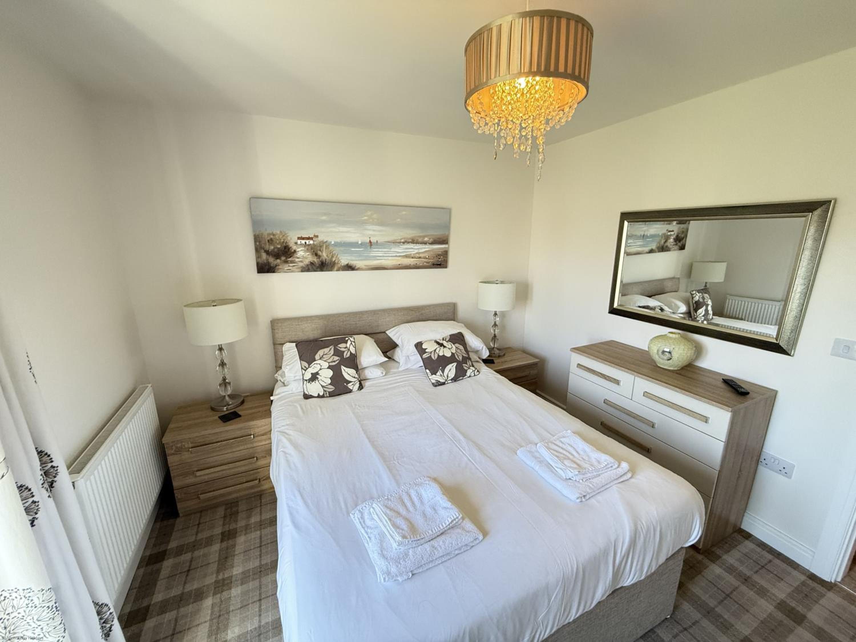 Beachside Cottage - Part of the The Bay Filey Holiday Village with pool, gym and direct beach access, pub, restaurant, tennis and meadows walks