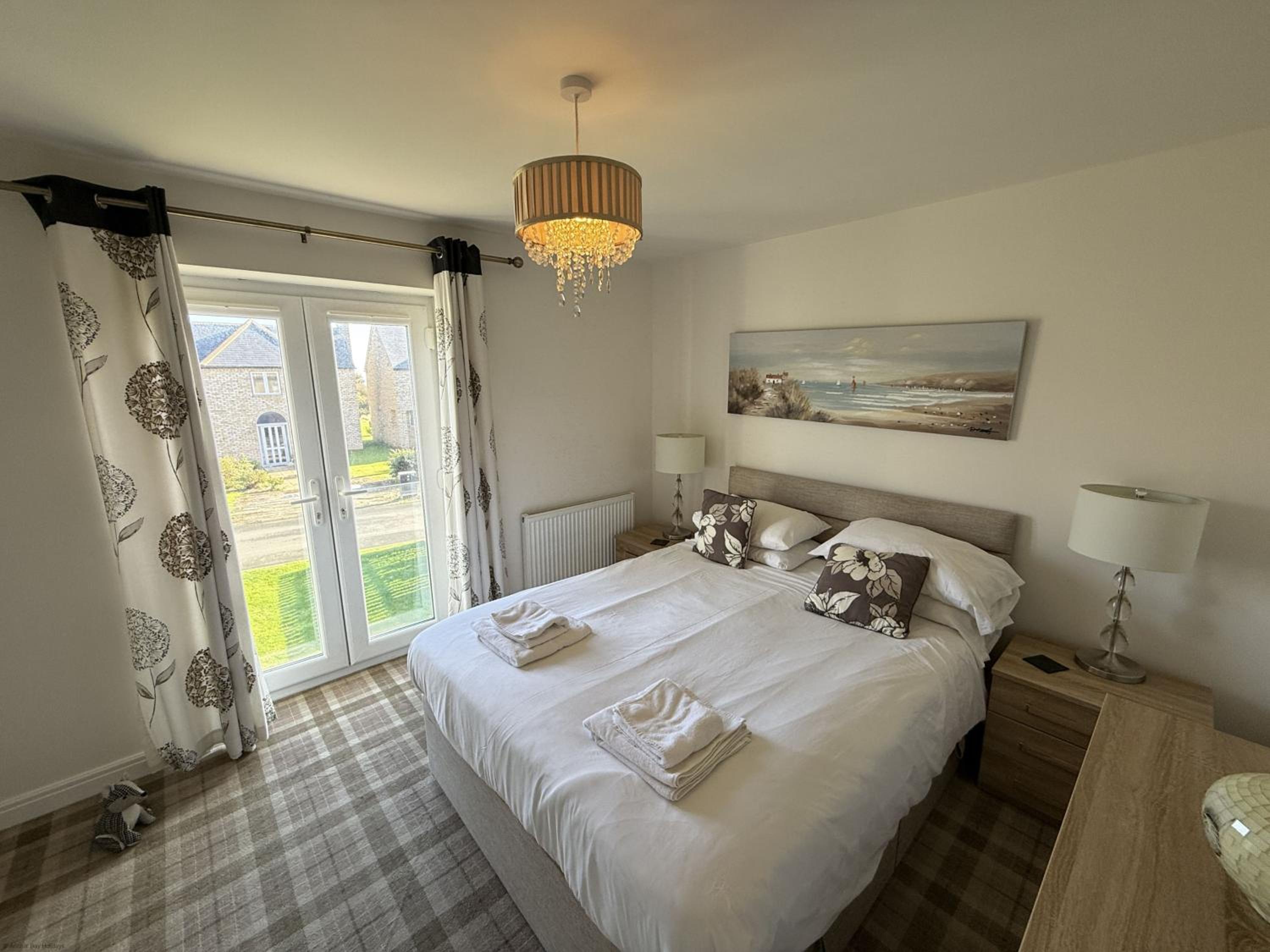 Beachside Cottage - Part of the The Bay Filey Holiday Village with pool, gym and direct beach access, pub, restaurant, tennis and meadows walks