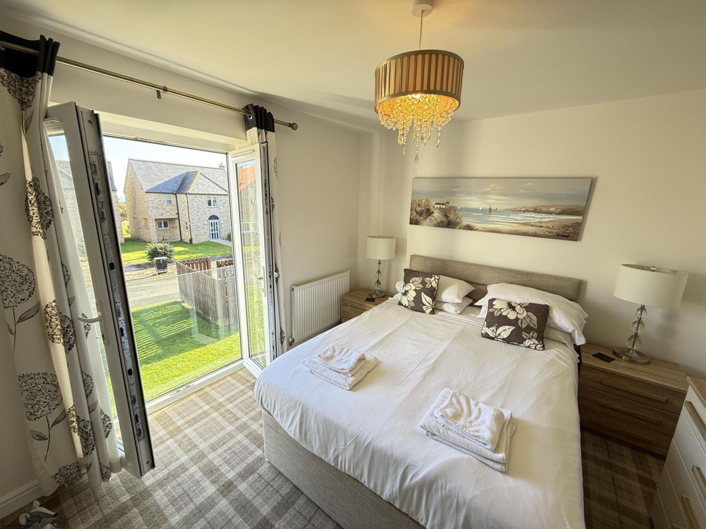 Beachside Cottage - Part of the The Bay Filey Holiday Village with pool, gym and direct beach access, pub, restaurant, tennis and meadows walks